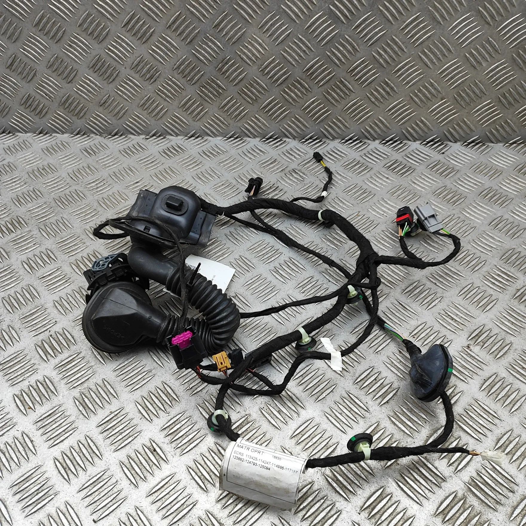 Jeep Compass Door wiring — front right Door wiring — front right — JEEP COMPASS (MP) (...