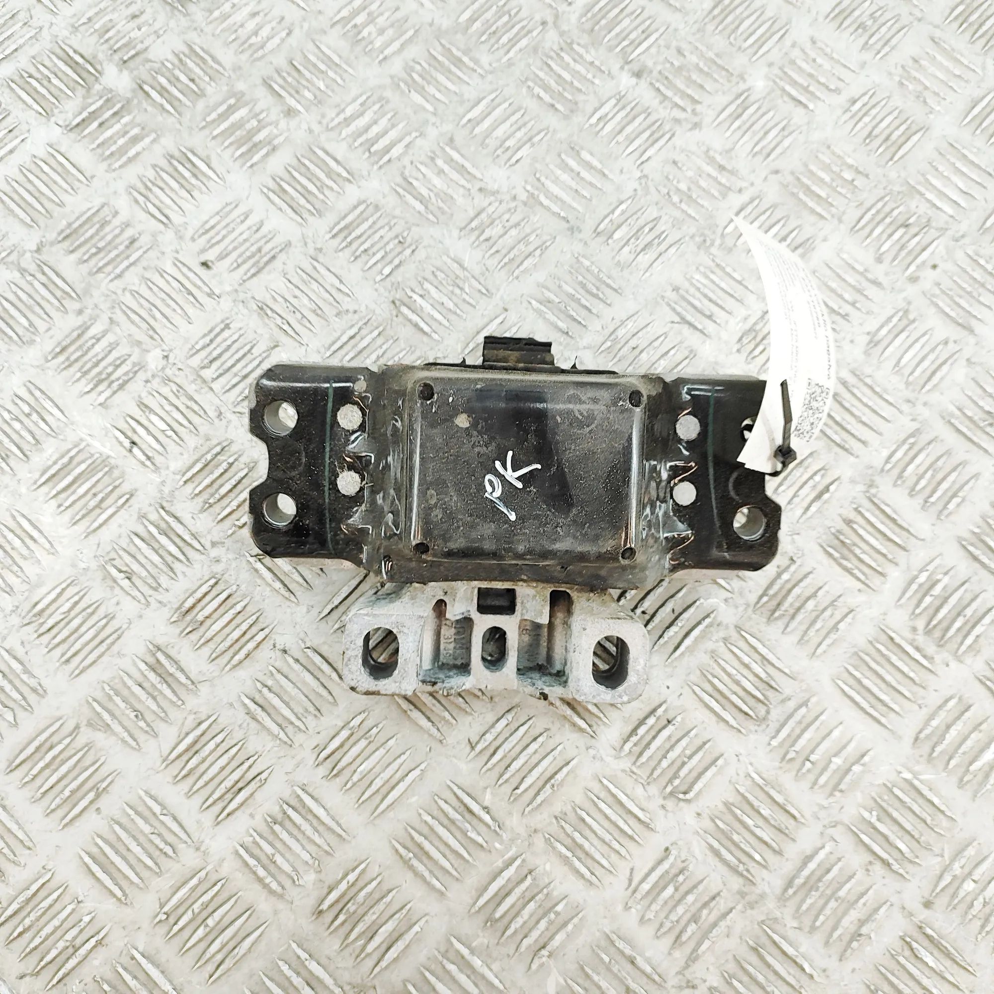 Volkswagen Jetta Left Side Engine Mount Left Side Engine Mount — VW JETTA (MK6 162, 163...