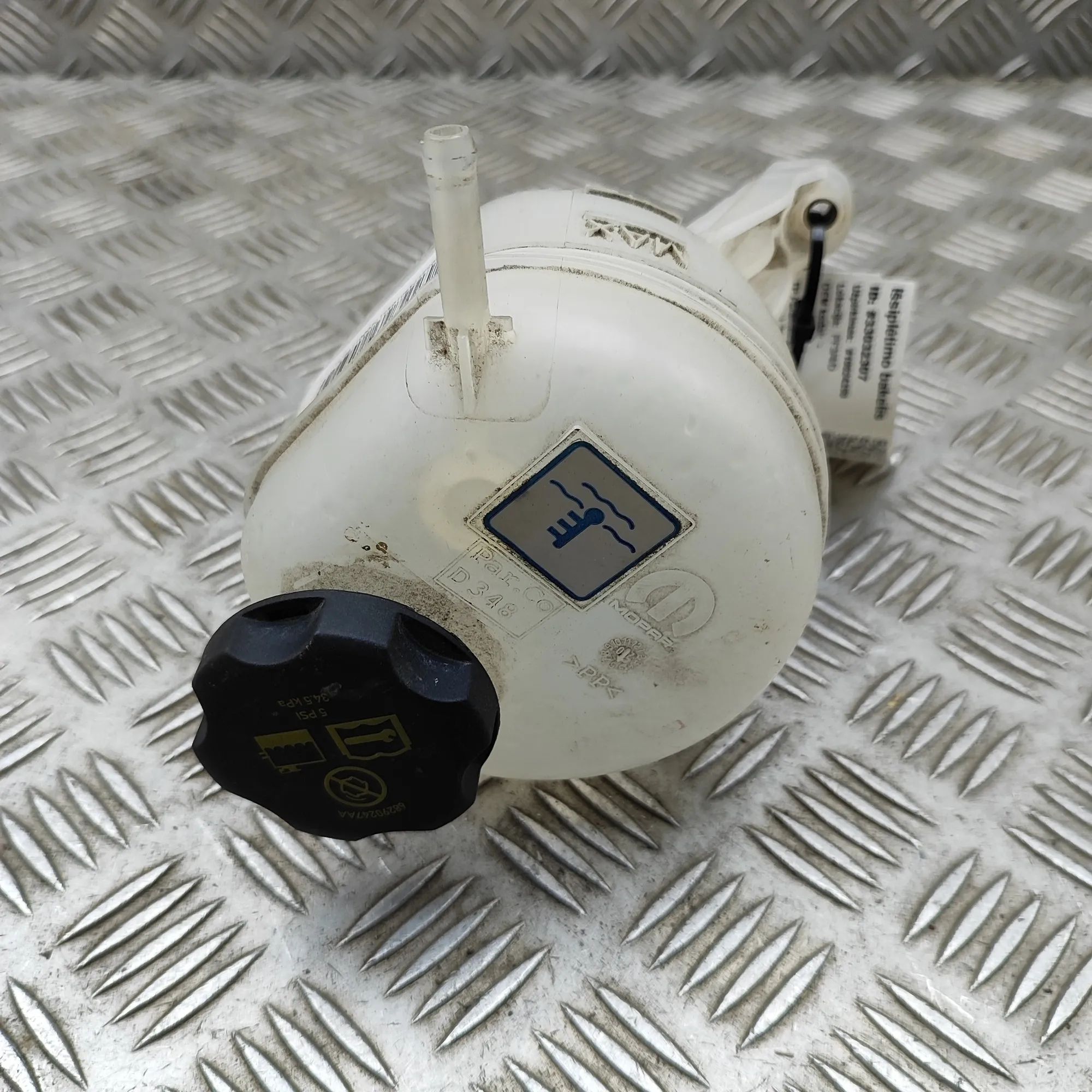 Jeep Compass Expansion Tank Expansion tank — JEEP COMPASS (MP) (2016-...) —...
