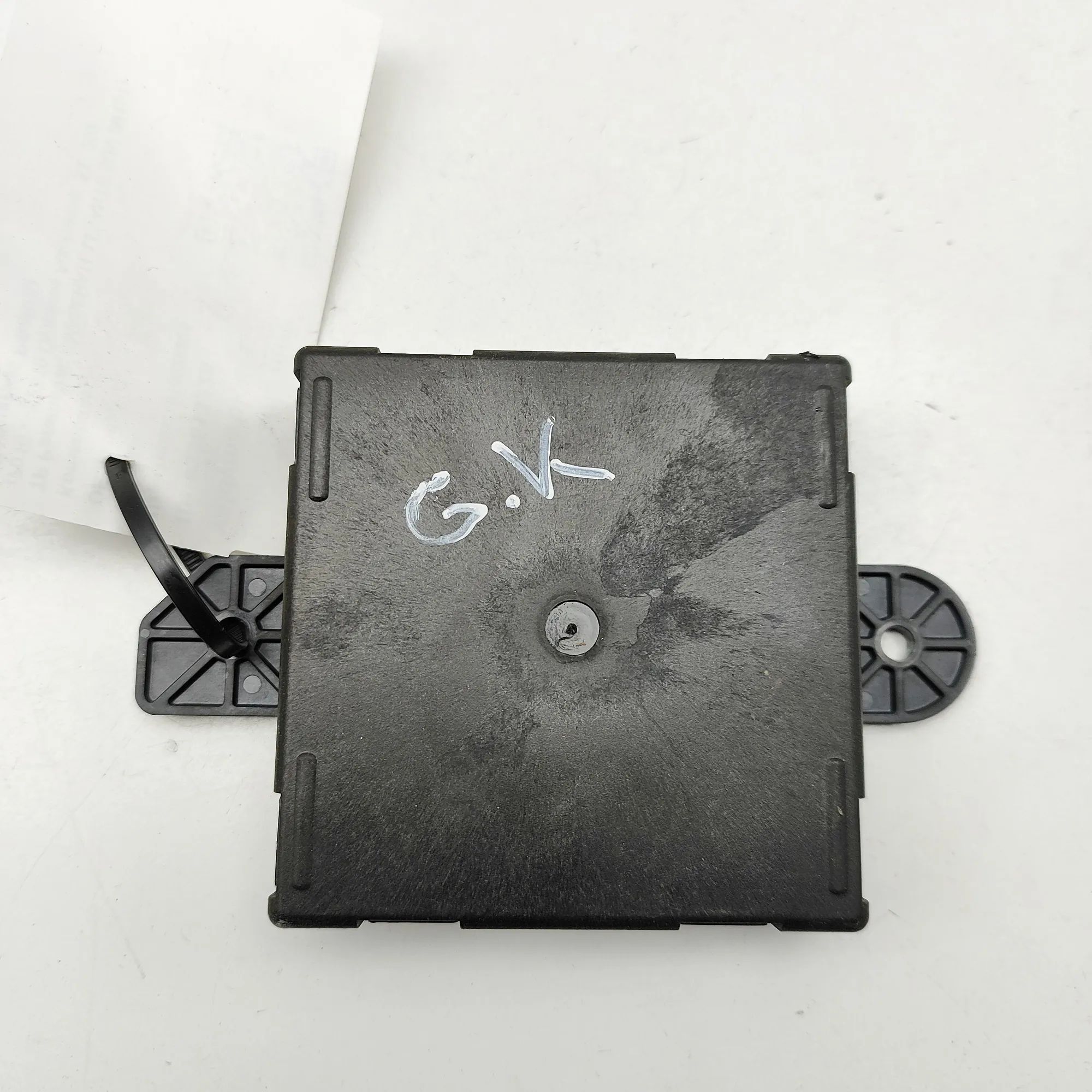 Maserati Levante Door control unit — rear left Door control unit — rear left — MASERATI LEVANT...