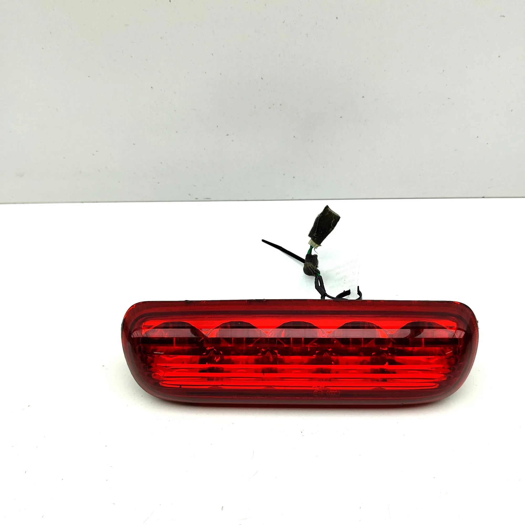 Hyundai H-1 Rear Third Brake Stop Light Rear Third Brake Stop Light — HYUNDAI H-1 (Carg...