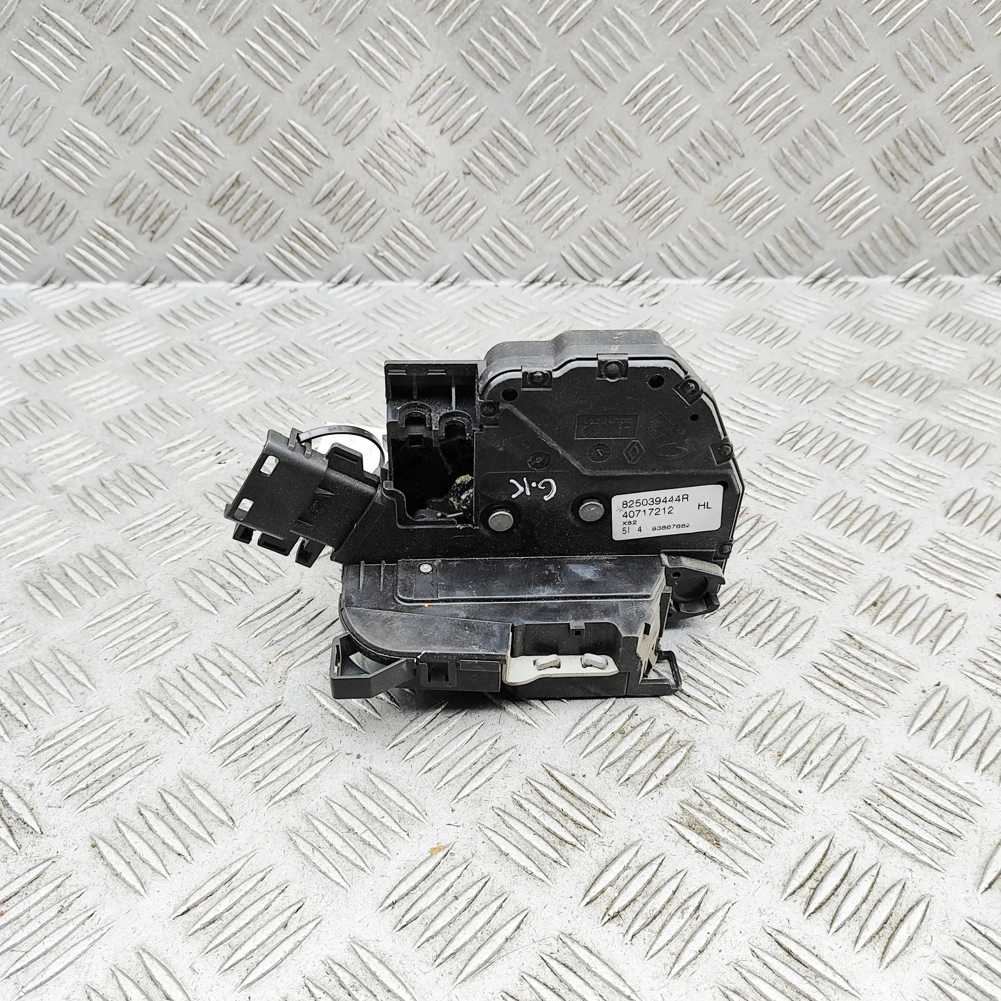 Opel Vivaro (B) Left Side Sliding Door Lock Left Side Sliding Door Lock — OPEL VIVARO (Comb...