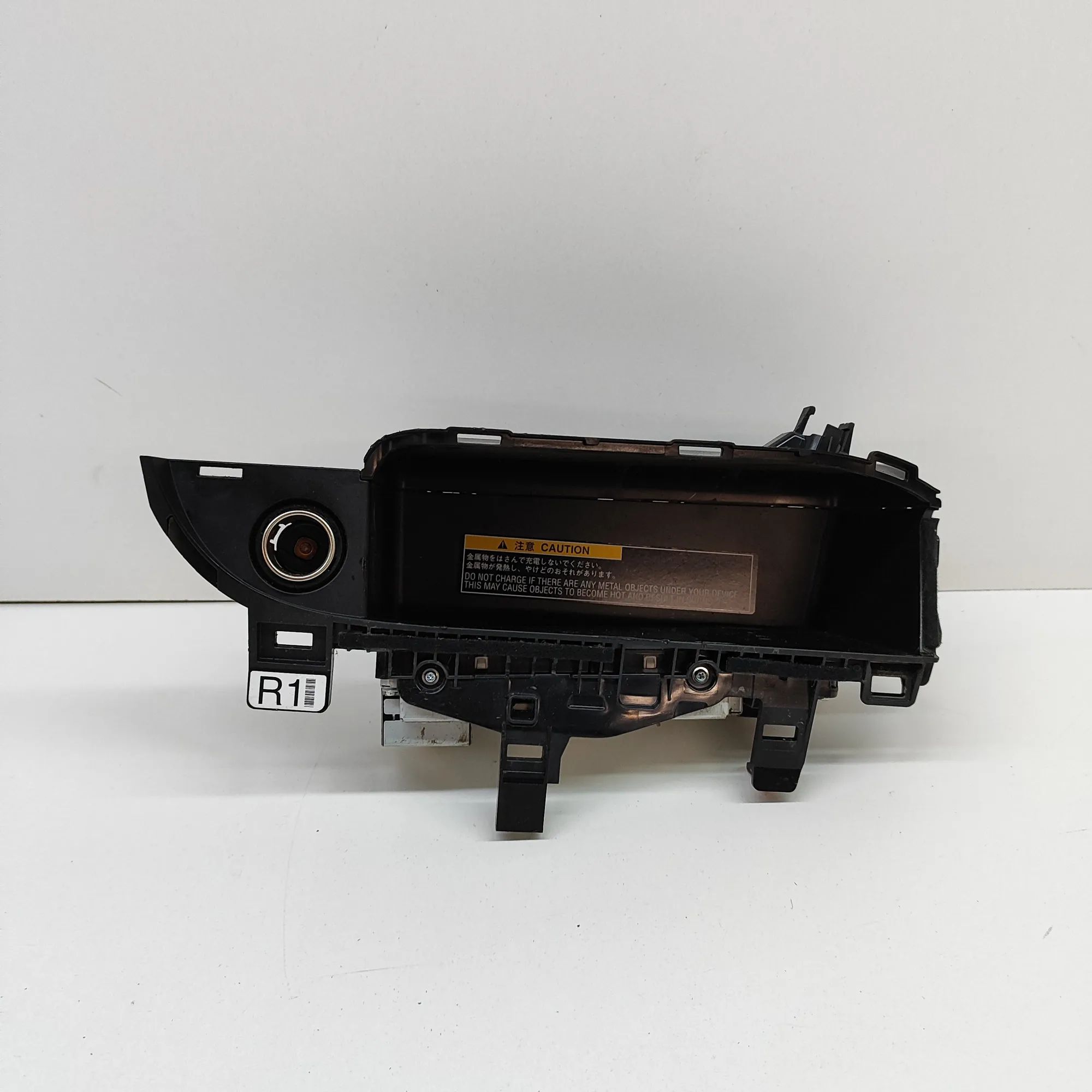 Lexus RX Wireless charging pad Wireless charging pad — LEXUS RX (_L2_) (2015-....