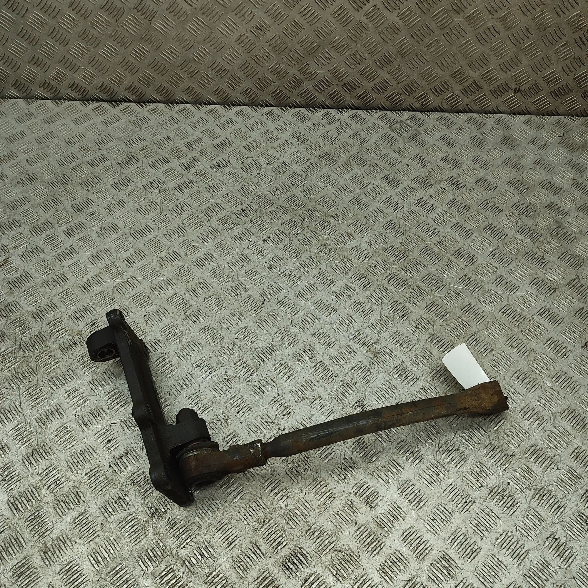 Iveco Daily Front Left Curved Control Arm Front Left Curved Control Arm — IVECO DAILY (VI...