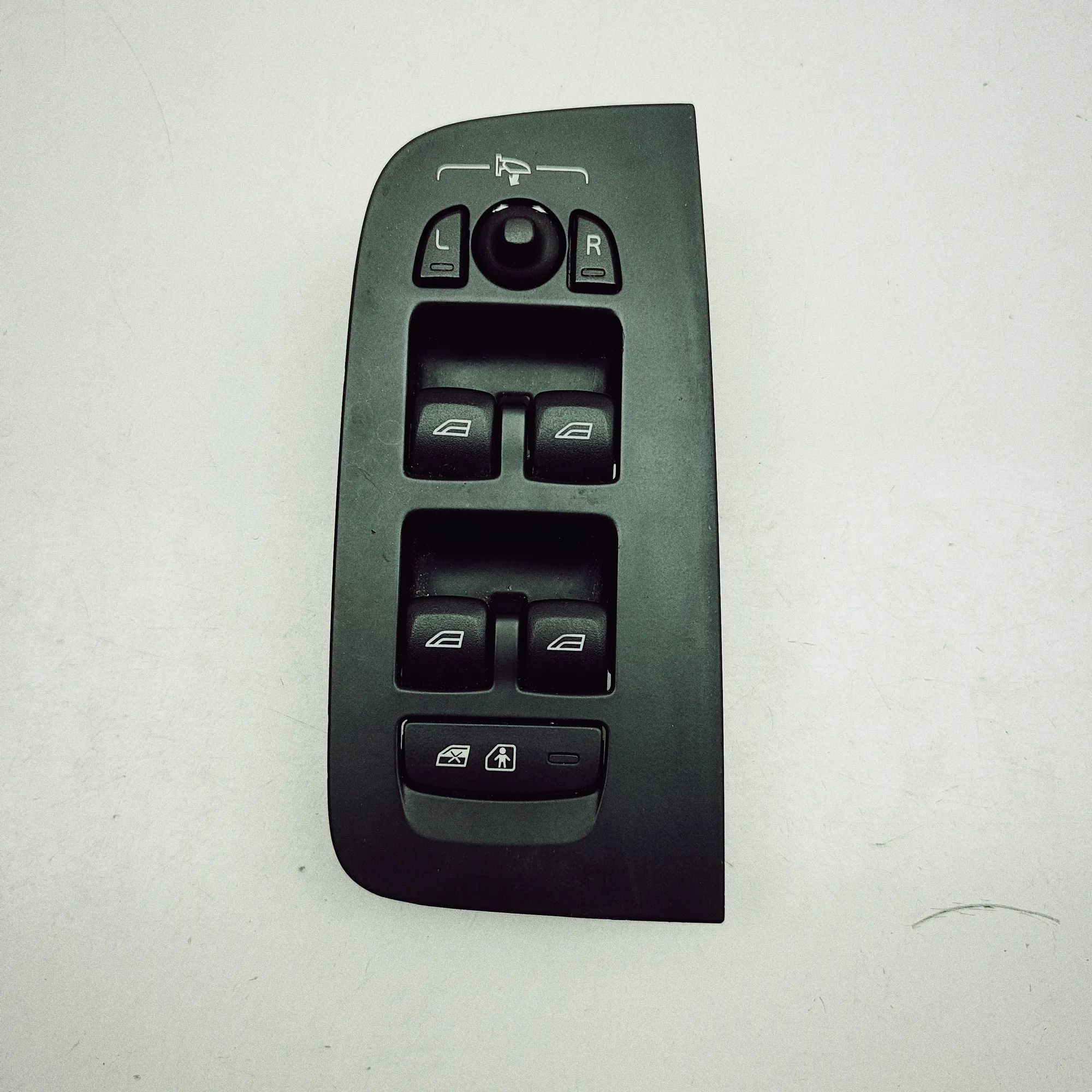 Volvo V60 Door window switch — front right Door window switch — front right — VOLVO V60 (I...