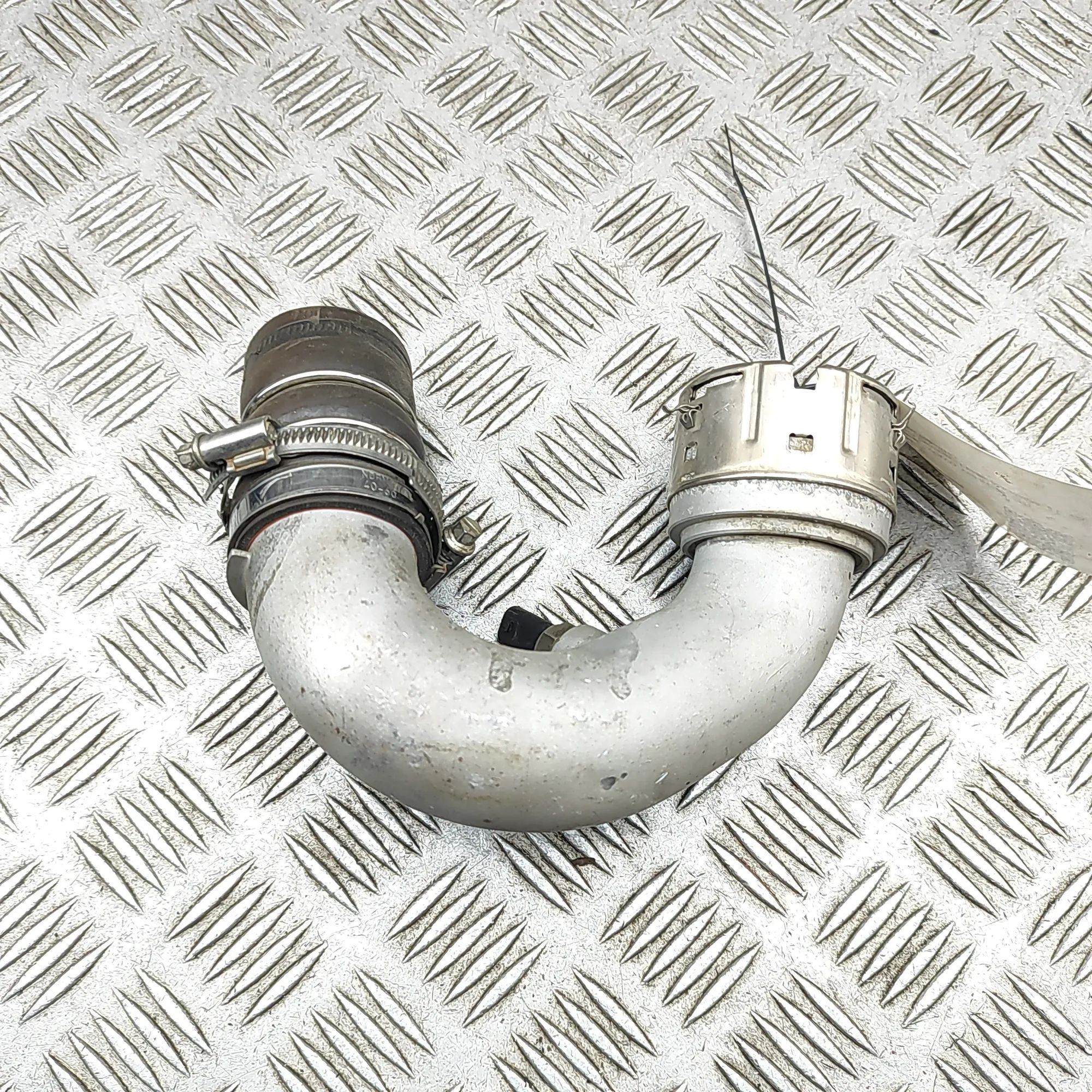 Volvo V60 Intercooler Hose Pipe Intercooler Hose Pipe — VOLVO V60 (II 225, 227)...