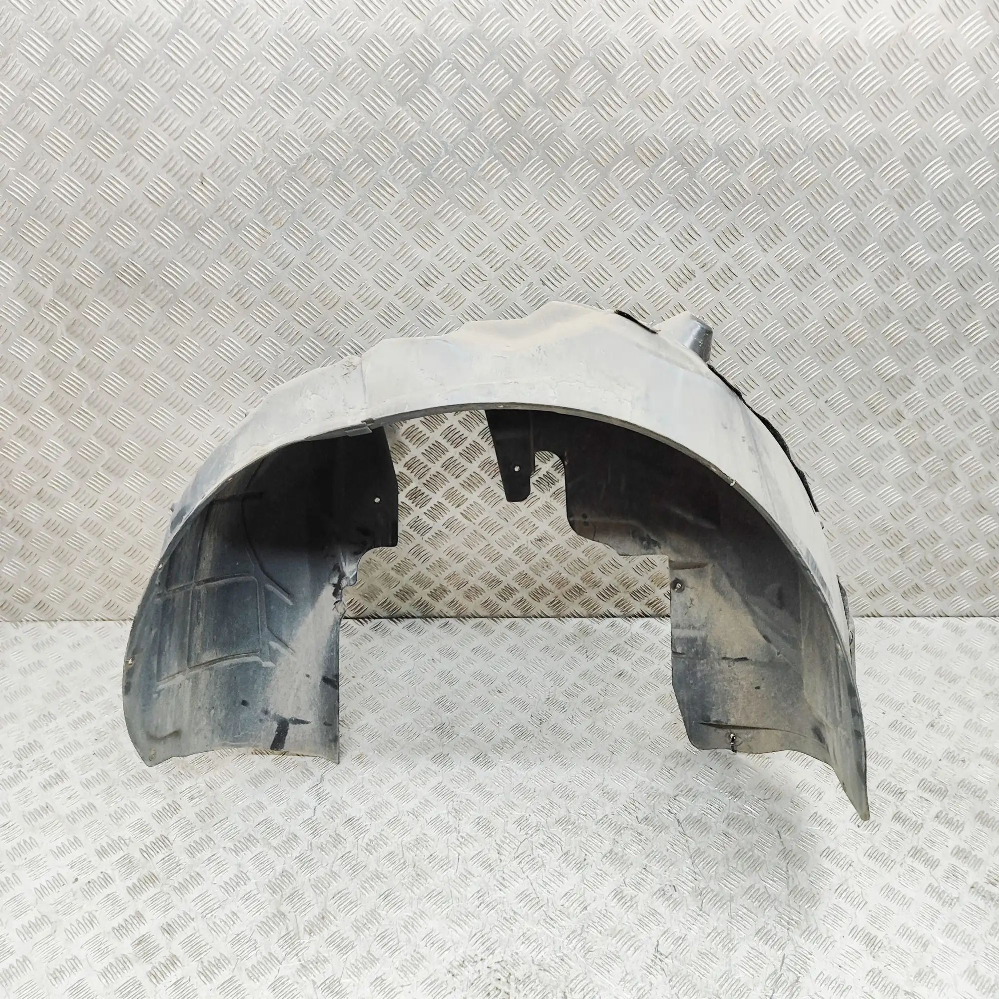 Maserati Levante Rear Right Arch Liner Rear Right Arch Liner — MASERATI LEVANTE (SUV M...