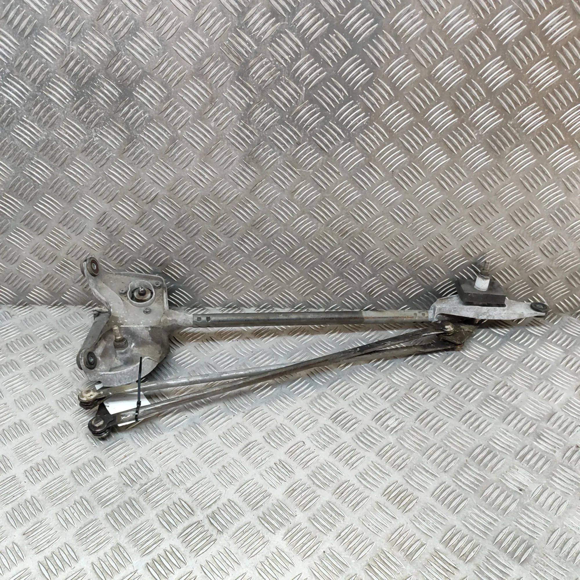 Chevrolet Corvette (C6) Front Windshield Wiper Mechanism Front Windshield Wiper Mechanism — CHEVROLET CO...