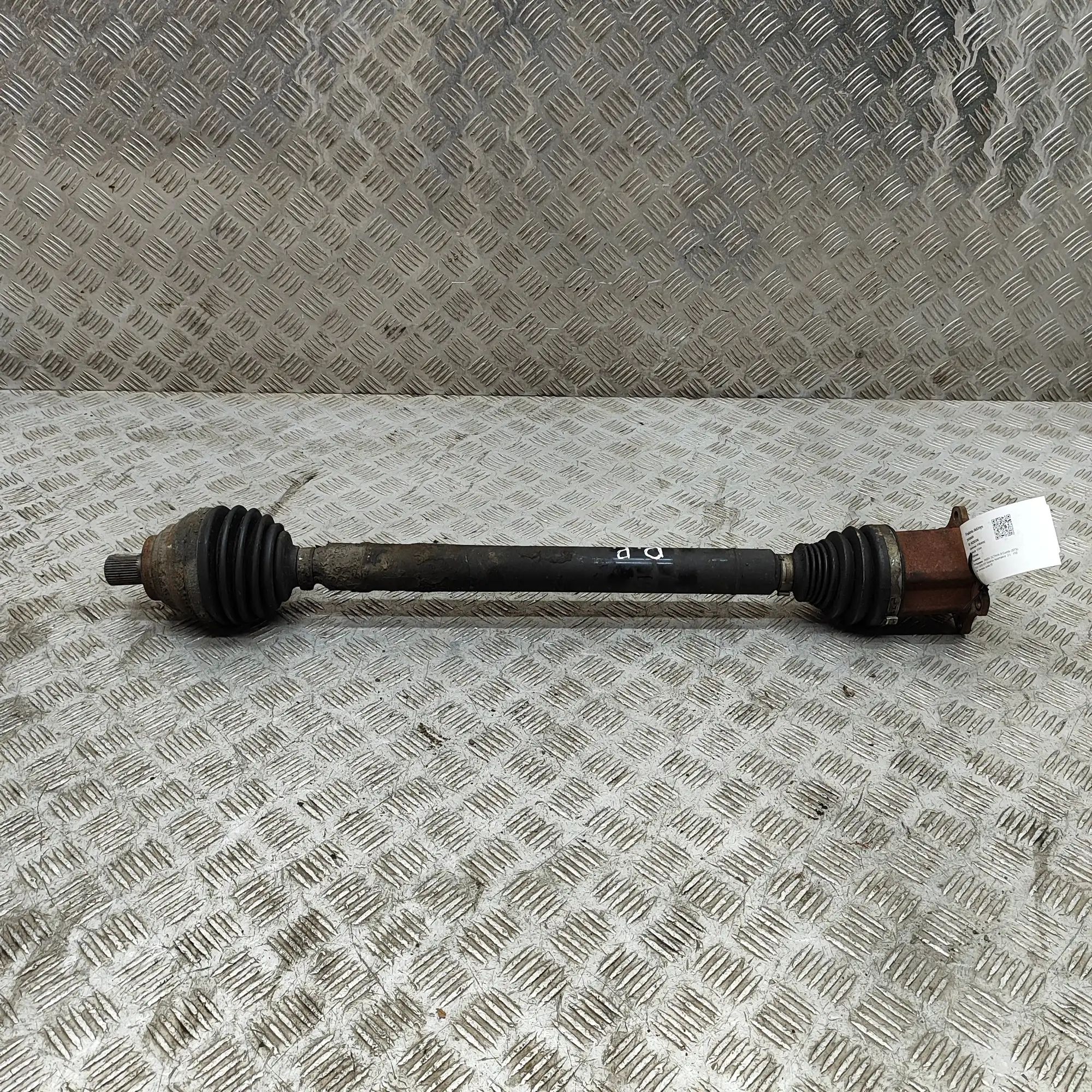 Skoda Octavia Front Right Driveshaft Front Right Driveshaft — SKODA OCTAVIA (III Com...