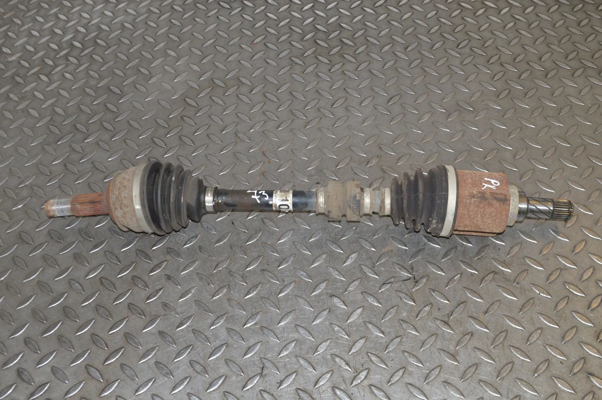Nissan Qashqai (J11) Front Left Driveshaft Front Left Driveshaft — NISSAN QASHQAI (II J11,...