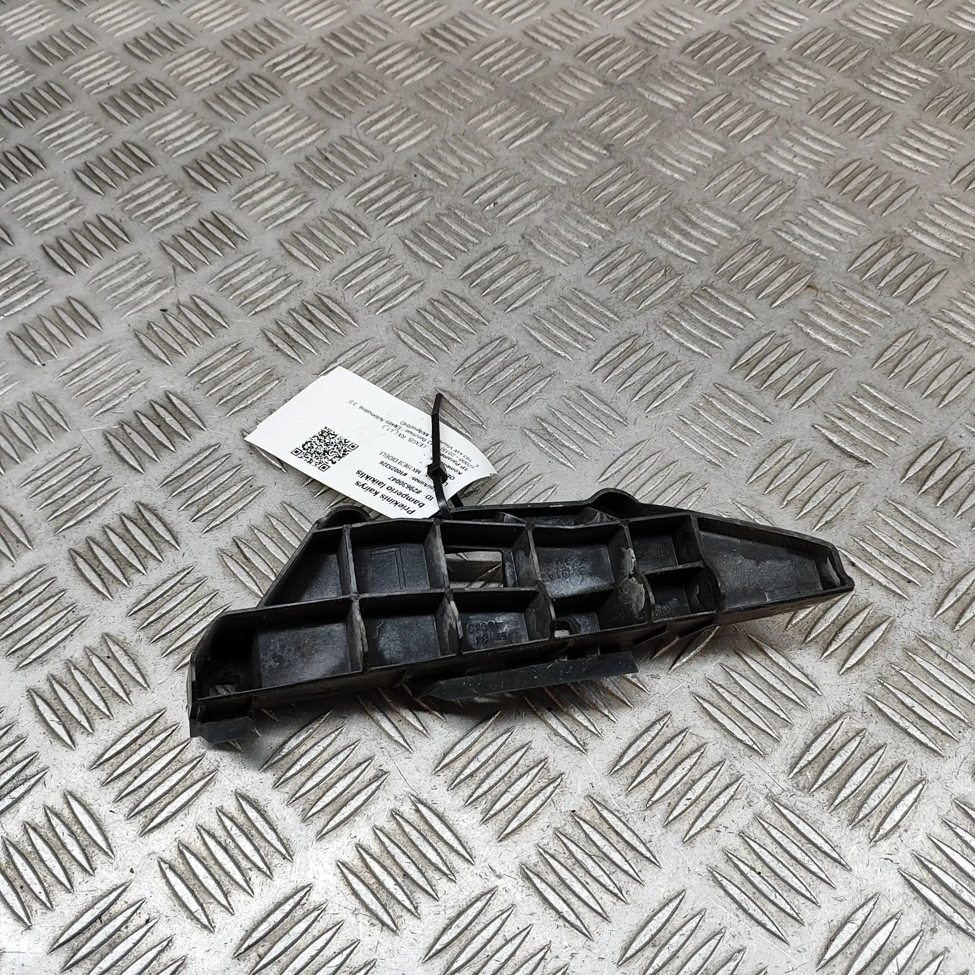 Lexus RX Front Left Bumper Bracket Front Left Bumper Bracket — LEXUS RX (_L1_) (20...