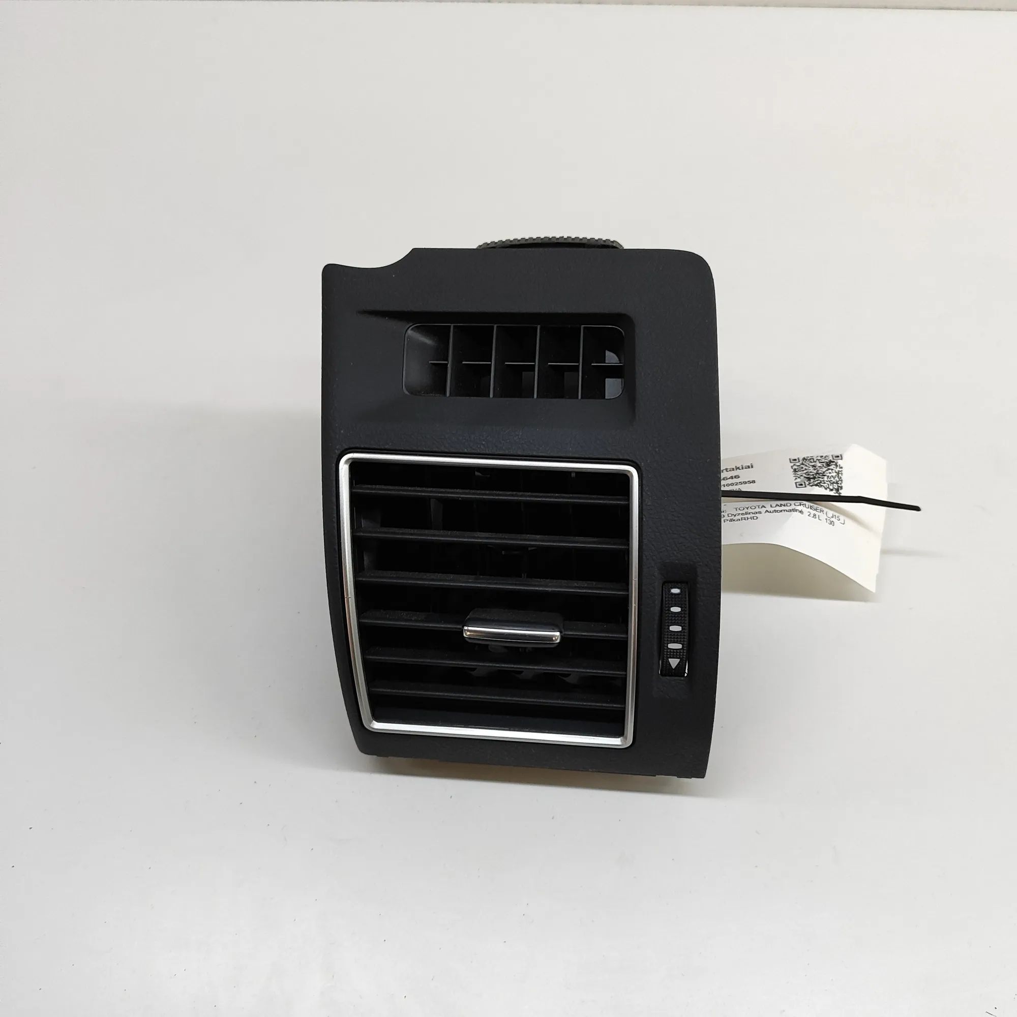 Toyota Land Cruiser 150 Dashboard Air Vents Dashboard Air Vents — TOYOTA LAND CRUISER (_J15...