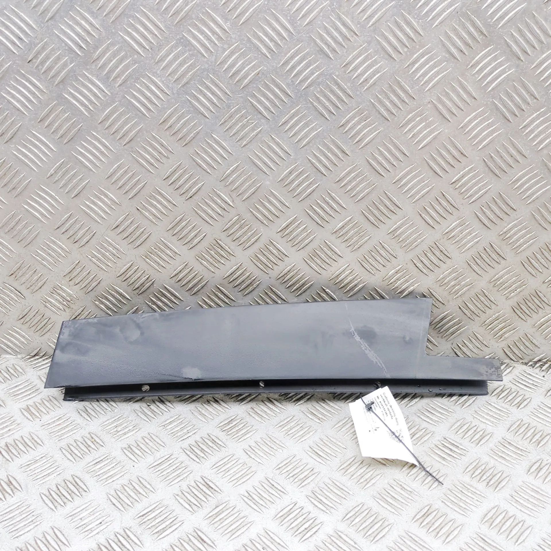Alfa-Romeo Giulietta (940) Vertical door trim — rear right Vertical door trim — rear right — ALFA ROMEO GI...