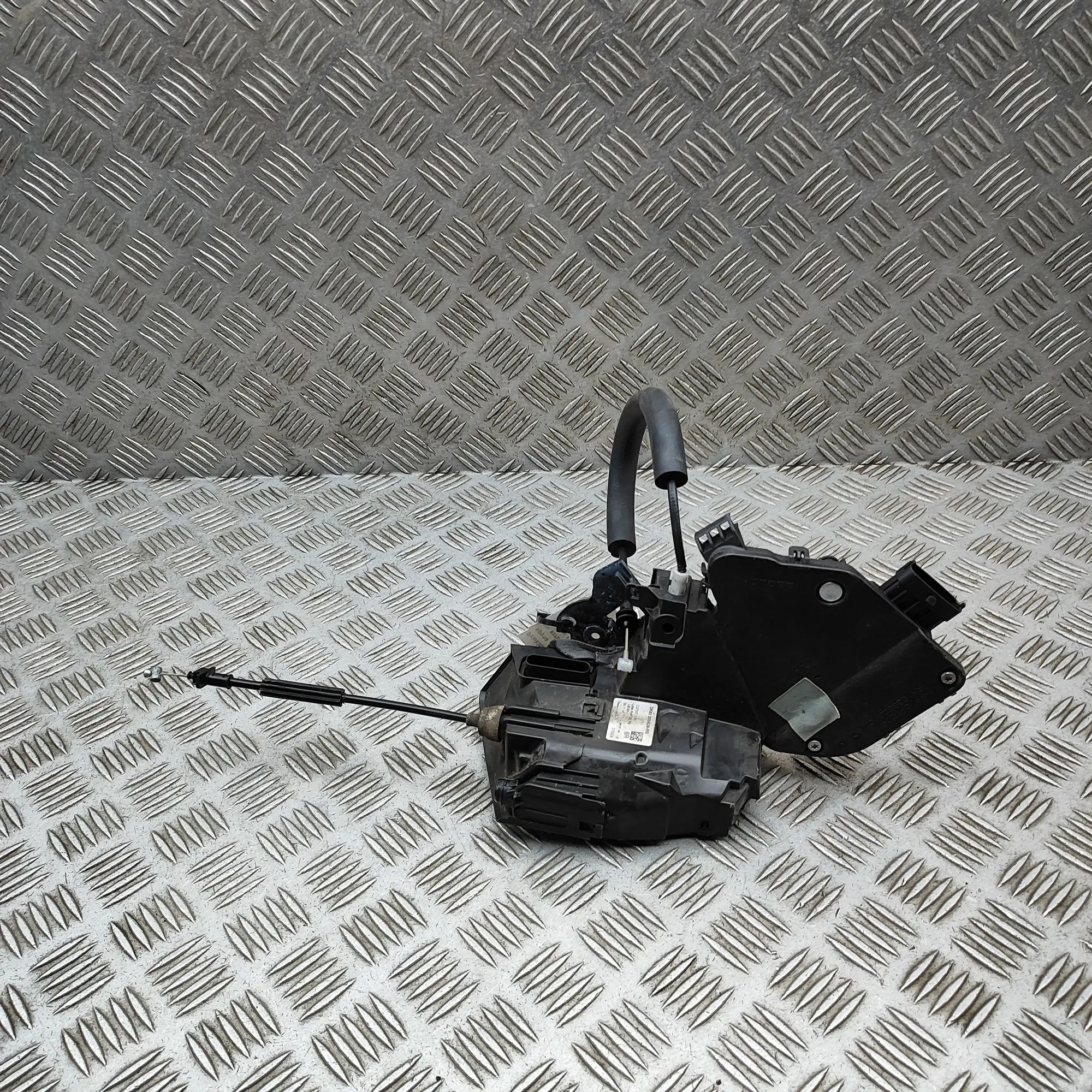 Land Rover Range Rover Sport (L494) Door lock — front right Door lock — front right — LAND ROVER RANGE ROVE...