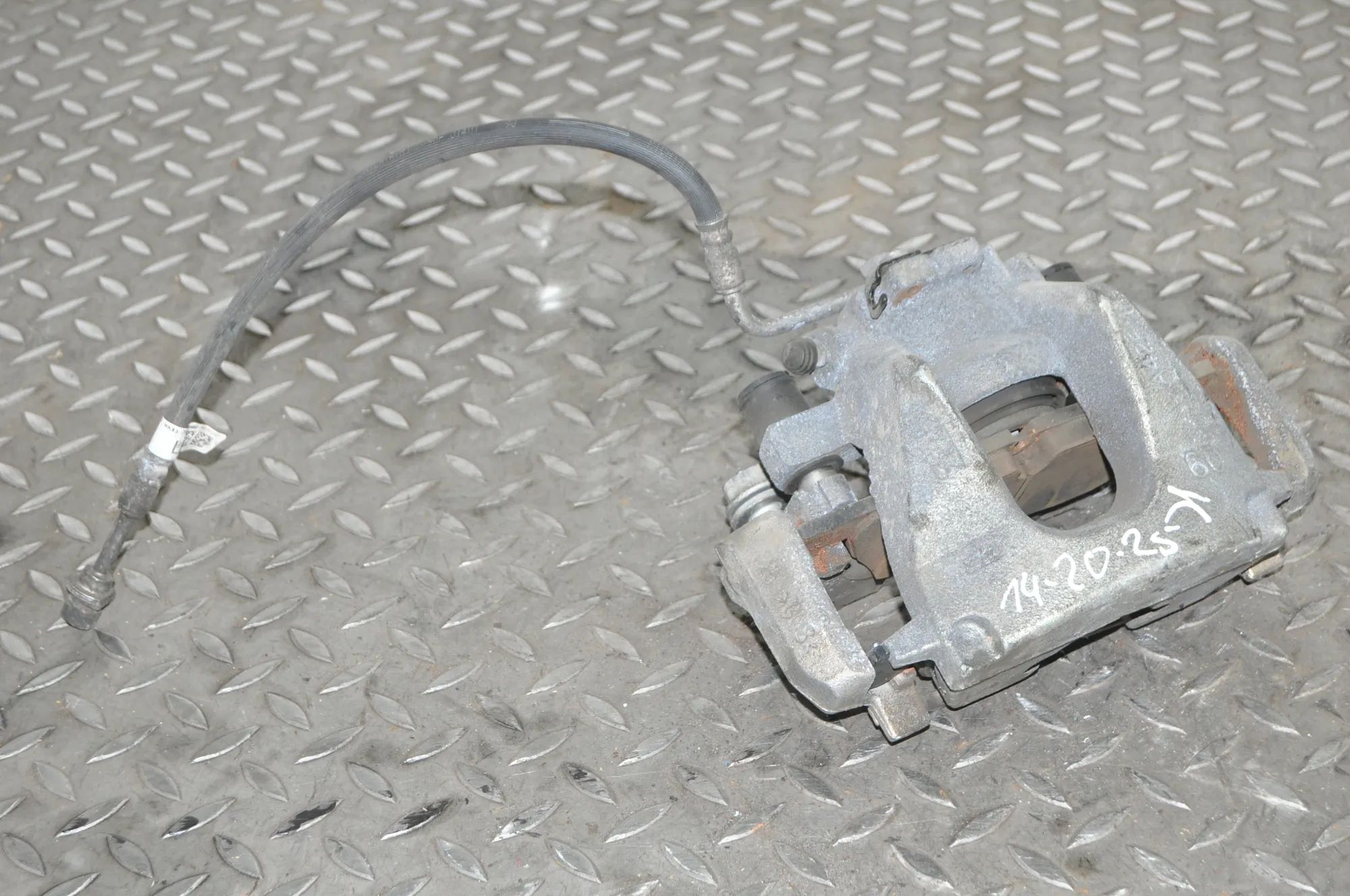 Land Rover Range Rover Velar Brake caliper — front left Brake caliper — front left — LAND ROVER RANGE R...