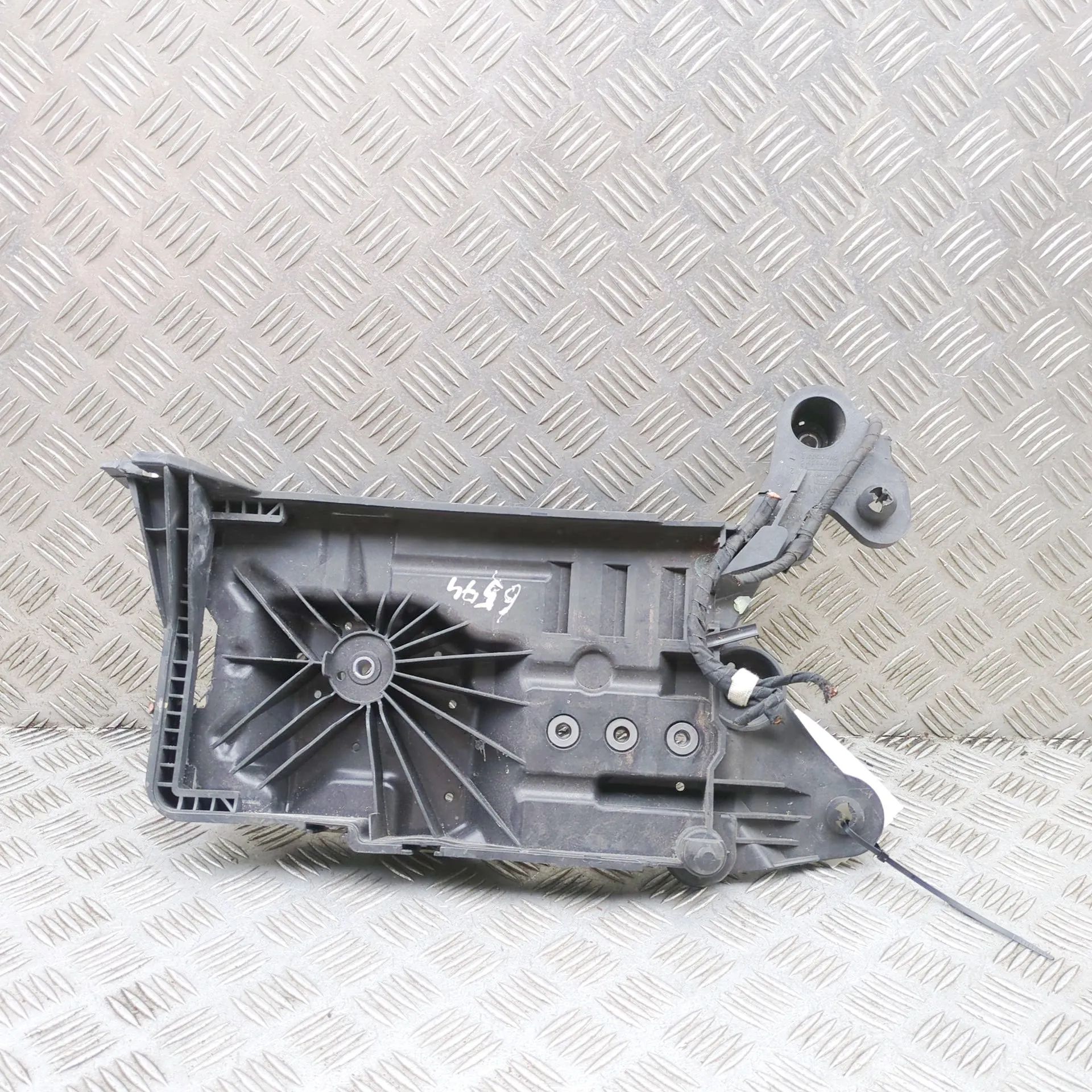 Audi Q3 (F3) Battery tray Battery tray — AUDI Q3 (Sportback F3N) (2019-.....