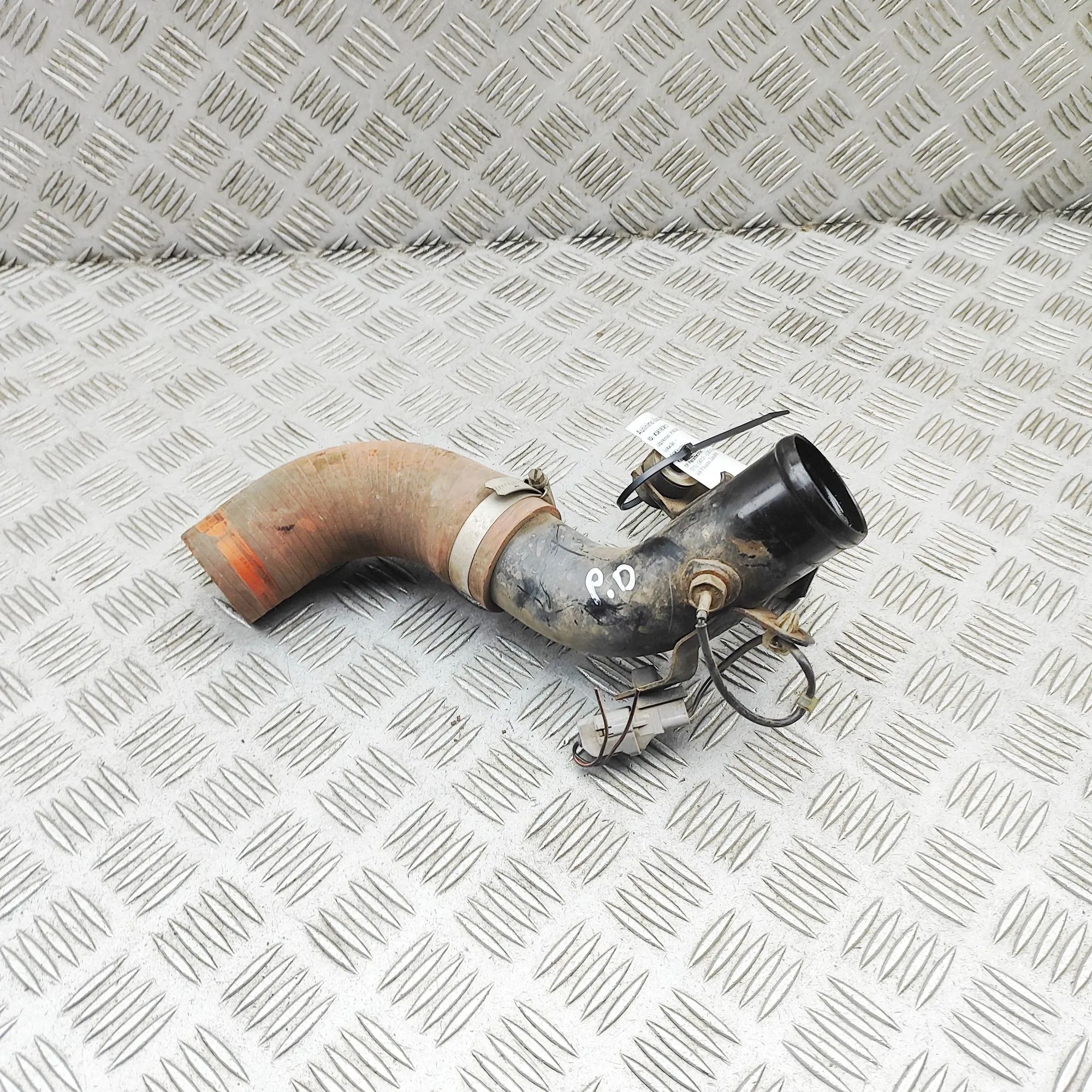 Isuzu D-Max Intercooler hose — right Intercooler hose — right — ISUZU D-MAX (II TFR,...