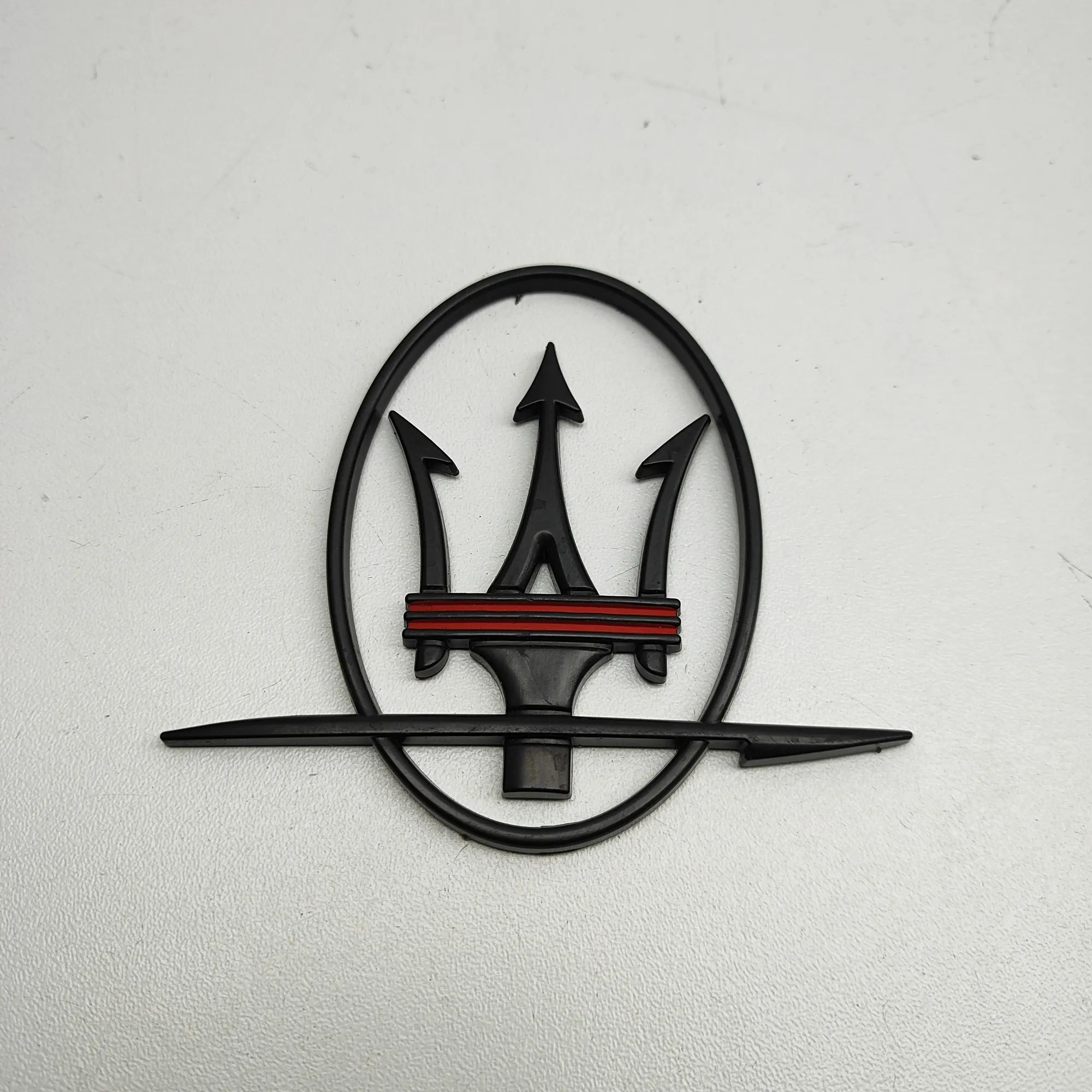 Maserati Ghibli Manufacturer emblem Manufacturer emblem — MASERATI GHIBLI (M157) (2...