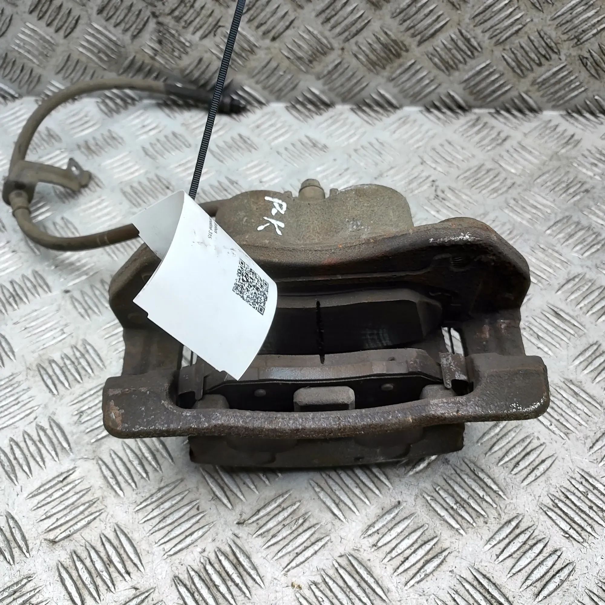 Kia Sorento Brake caliper — front left