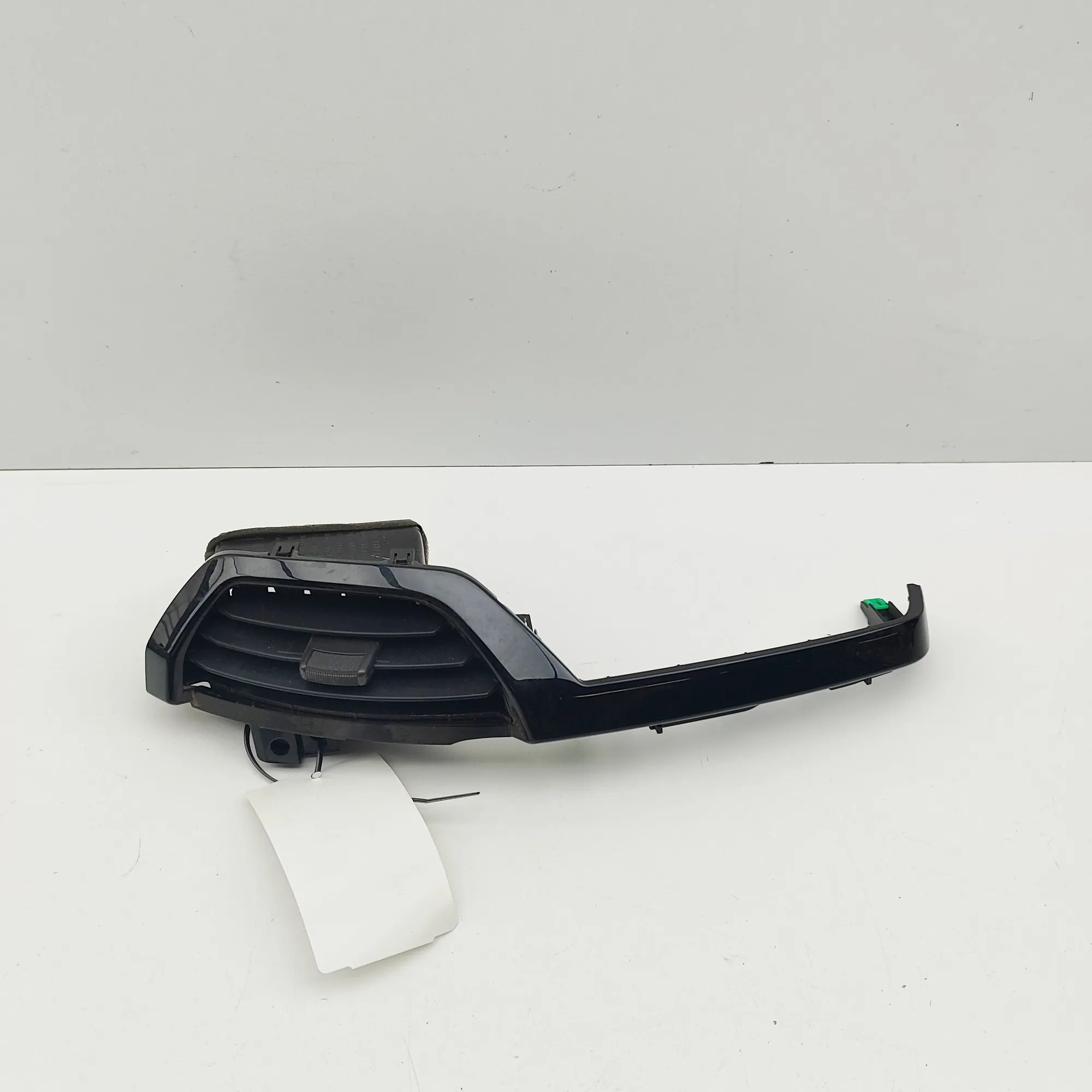 Isuzu D-Max Dashboard Air Vents Dashboard Air Vents — ISUZU D-MAX (II TFR, TFS)...
