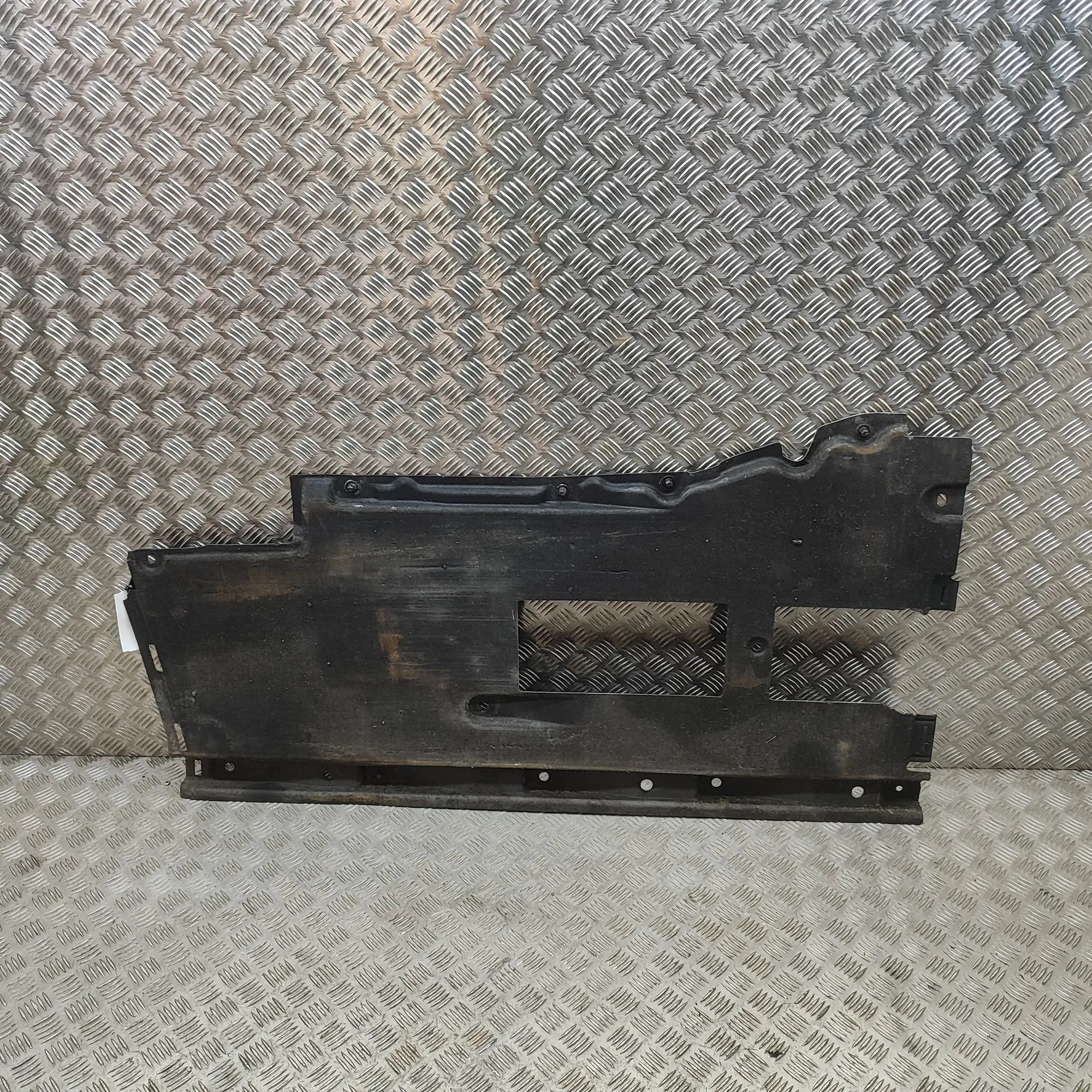 Audi A6 (C7) Underbody cover — right Underbody cover — right — AUDI A6 (Avant 4G5, C...