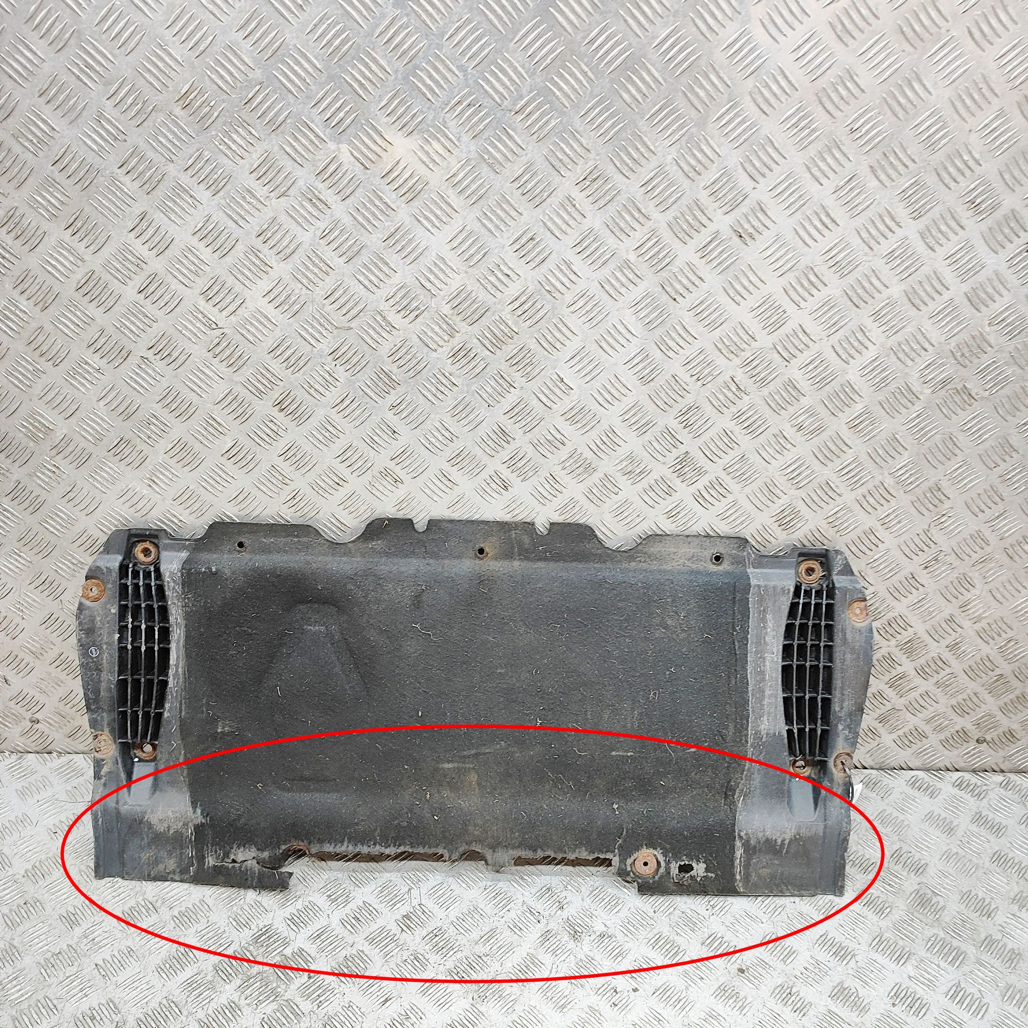 Audi A6 (C7) Centre underbody shield Centre underbody shield — AUDI A6 (Avant 4G5, C...
