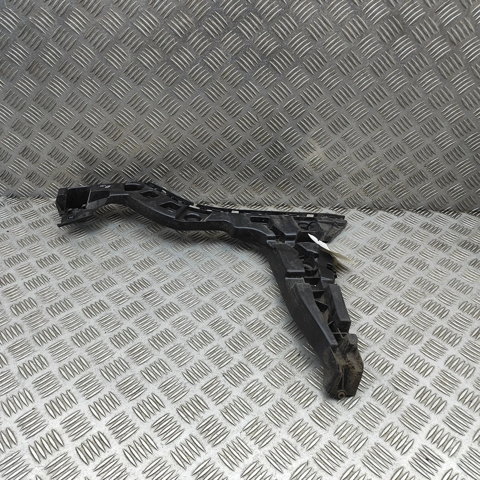 Volkswagen Golf 8 Rear Right Bumper Bracket Rear Right Bumper Bracket — VW GOLF VIII VARIAN...