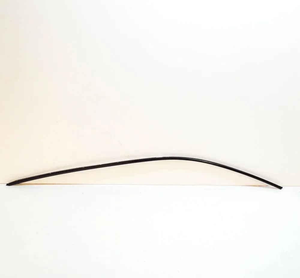 Maserati GranTurismo / GranCabrio Left Side Roof Strip Trim Left Side Roof Strip Trim — MASERATI GRAN (TURI...