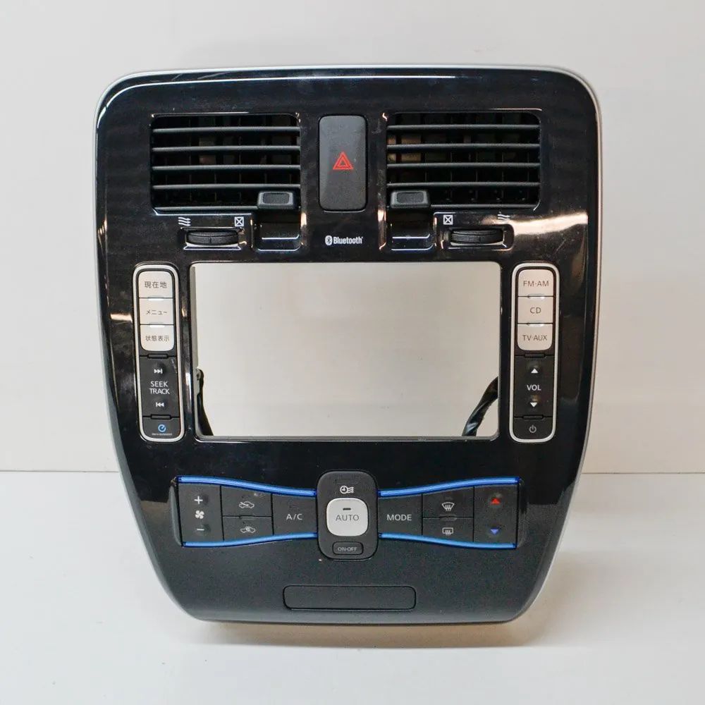 Nissan Leaf Dashboard Trim Dashboard trim — NISSAN LEAF (ZE0) (2010-...) —...