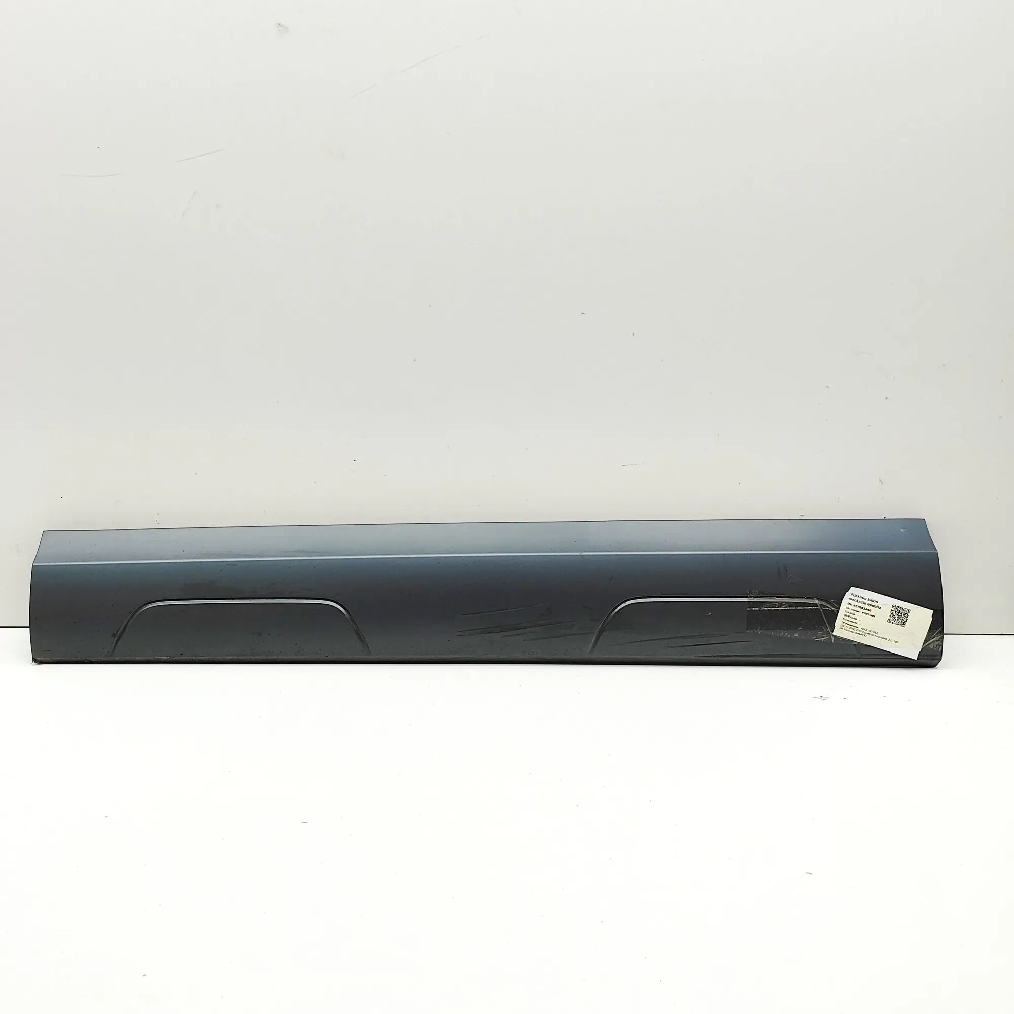 Audi Q3 (8U) Front Left Door Lower Molding Front Left Door Lower Molding — AUDI Q3 (8U) (2...