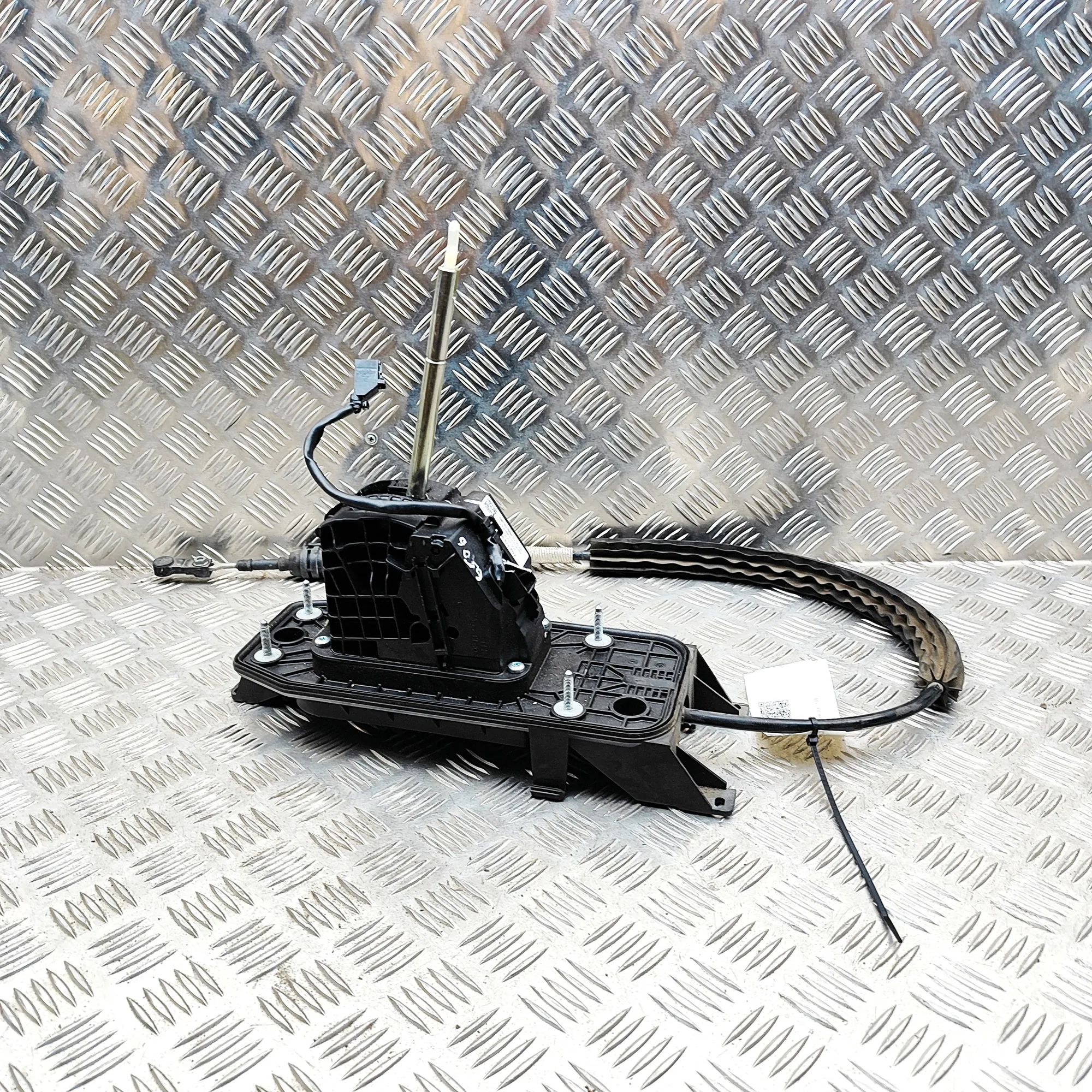 Audi Q3 (8U) Gear Shifting Mechanism Gear Shifting Mechanism — AUDI Q3 (8U) (2011-20...