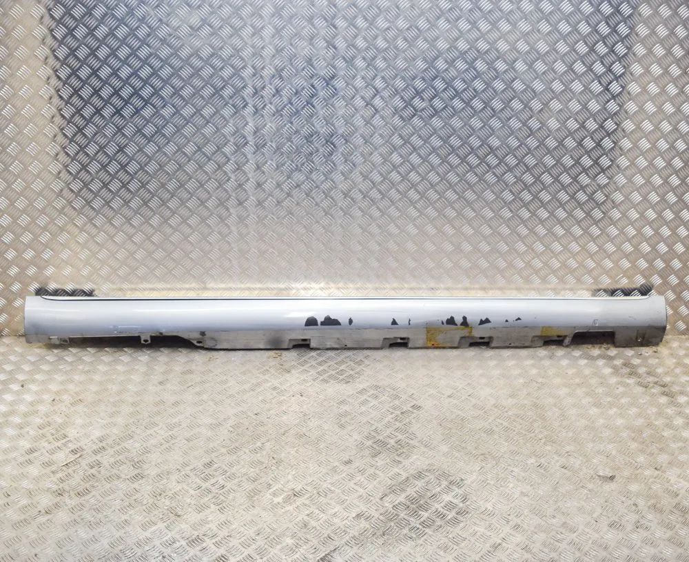 Audi A8 (D4) Right Side Plastic Sideskirt Cover Right Side Plastic Sideskirt Cover — AUDI A8 (D...