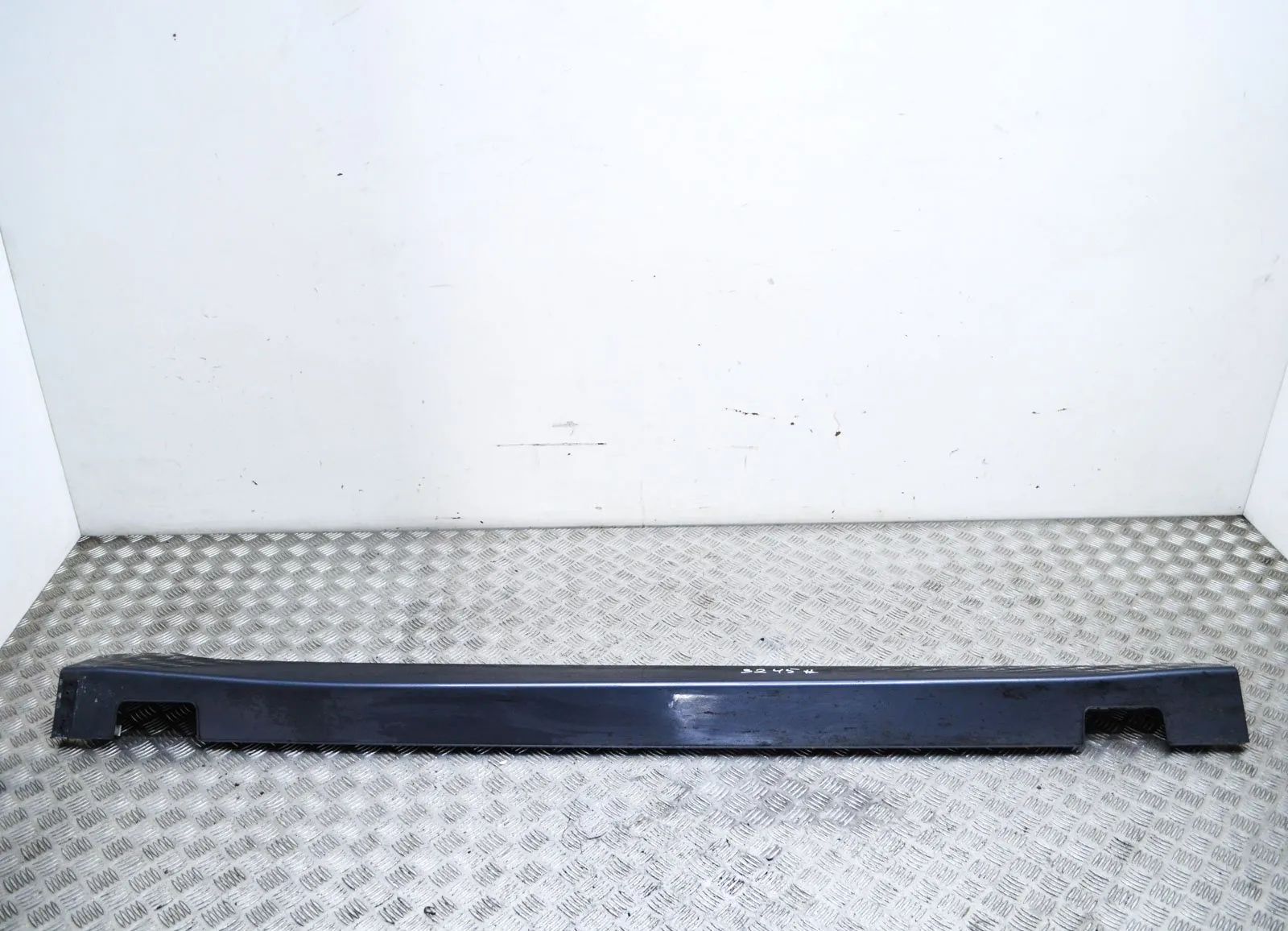 Hyundai Ioniq Right Side Plastic Sideskirt Cover Right Side Plastic Sideskirt Cover — HYUNDAI IO...