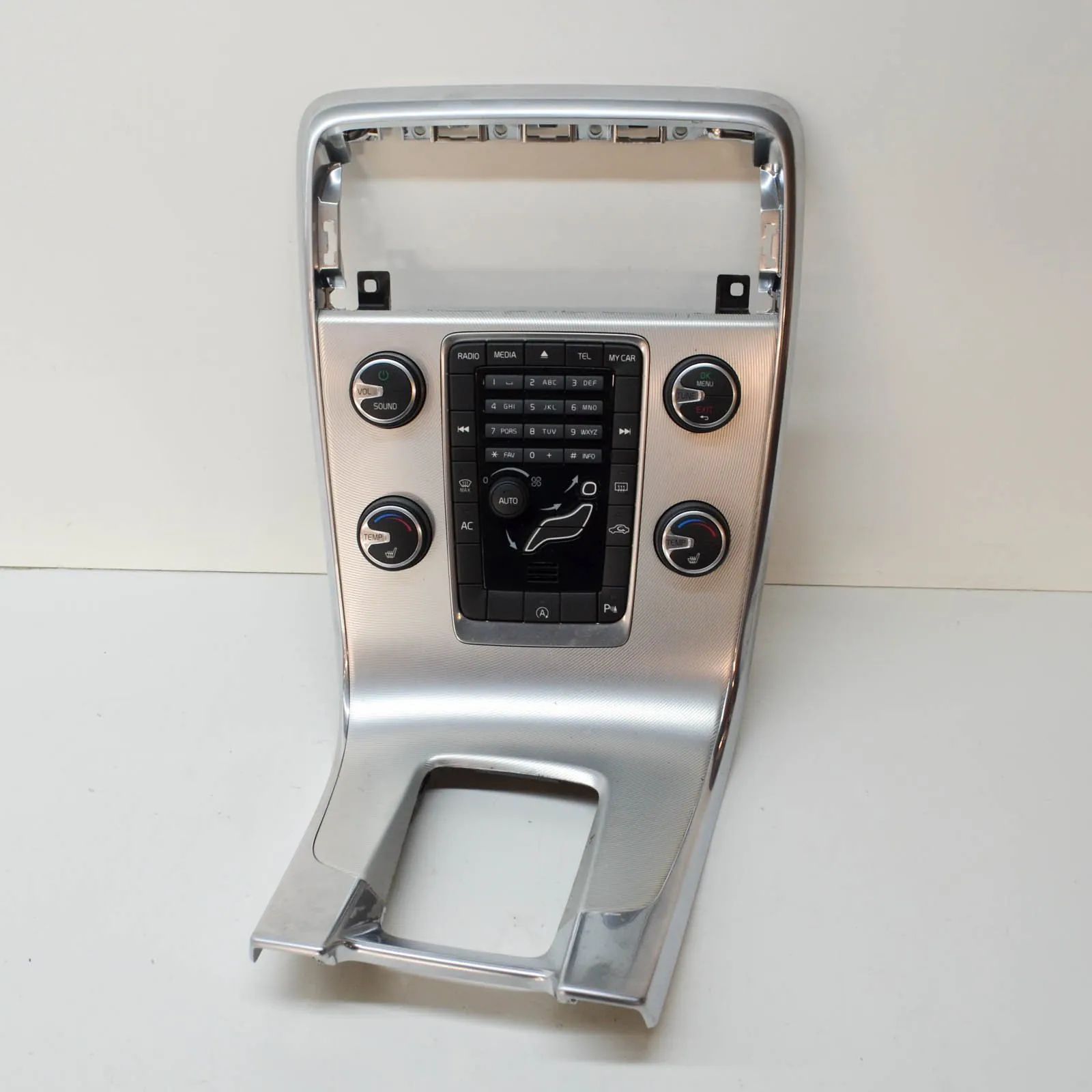 Volvo V60 Dashboard Center Part Dashboard Center Part — VOLVO V60 (2010-2018) —...