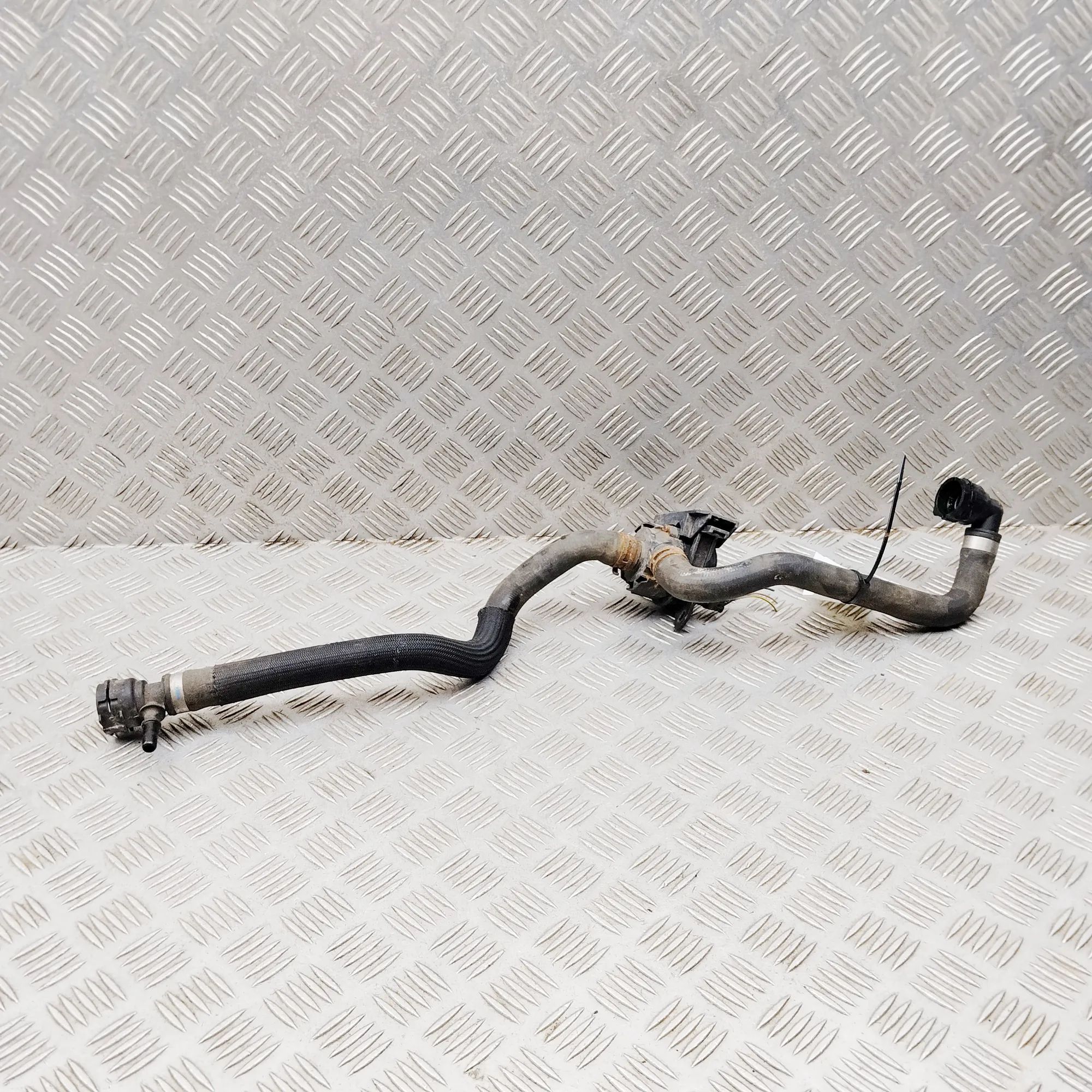 Land Rover Discovery Sport Auxiliary Water Pump Auxiliary Water Pump — LAND ROVER DISCOVERY SPO...