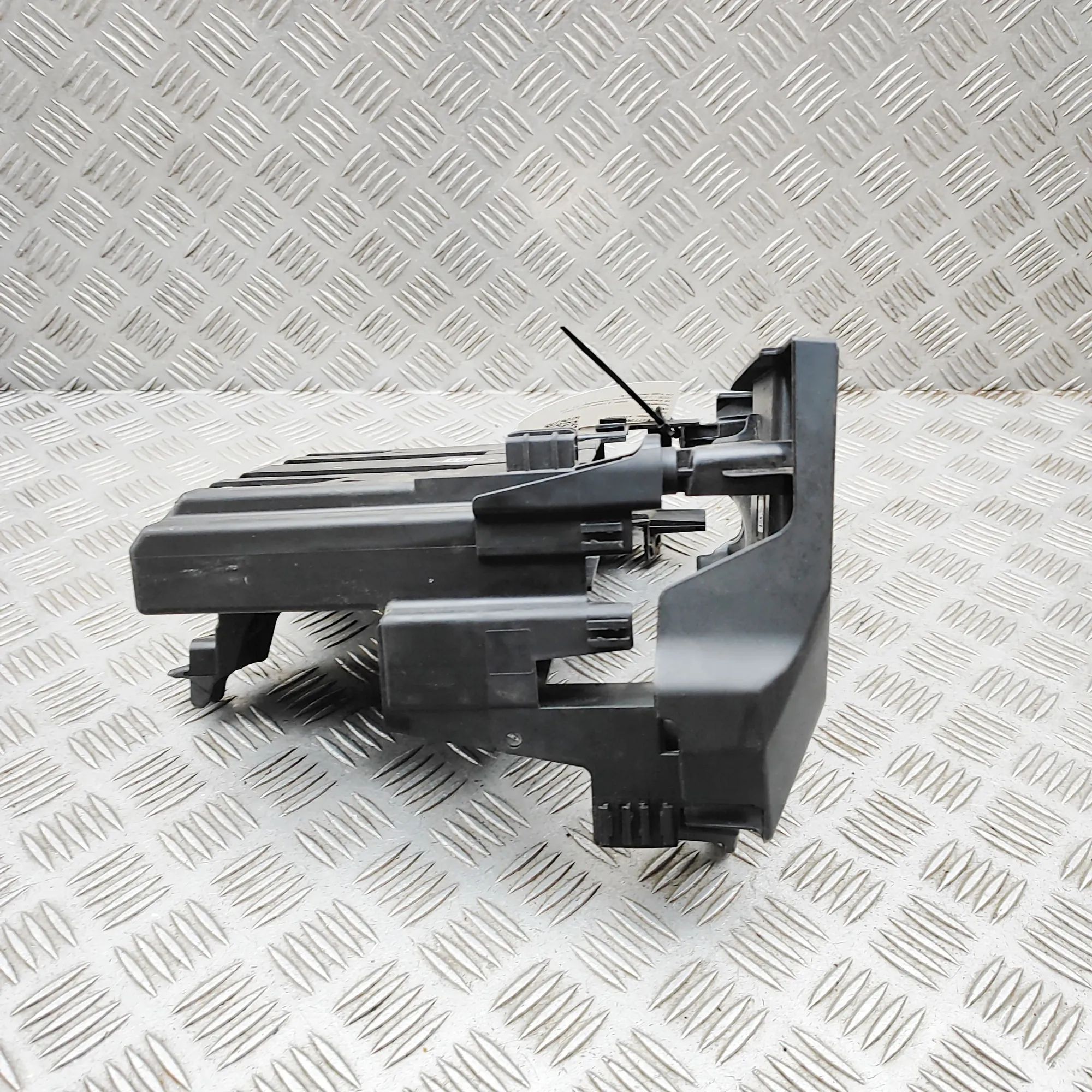 BMW 4 (F32 / F33 / F36) Bracket Bracket — BMW 4 / i4 (G22, G23, G26, G82, G83) ...