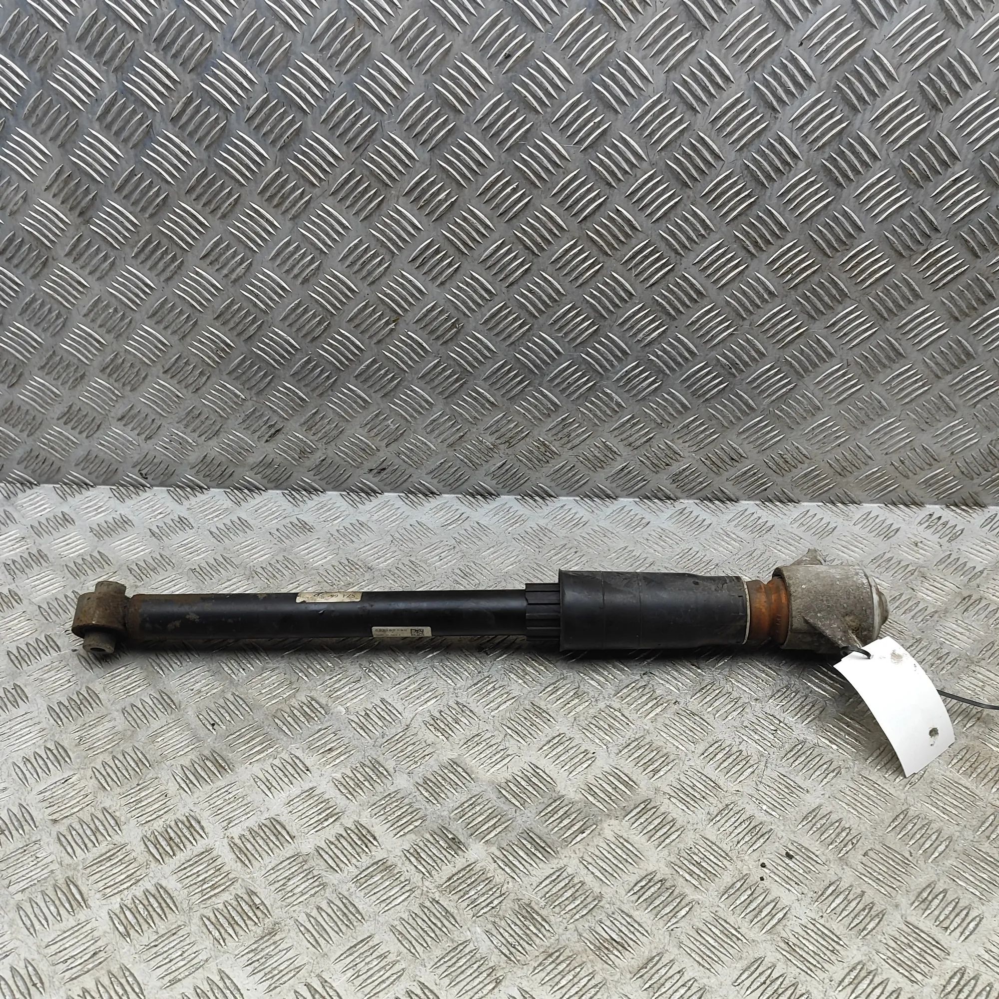 Audi A4 (B9) Shock absorber — rear right Shock absorber — rear right — AUDI A4 (Avant 8W...