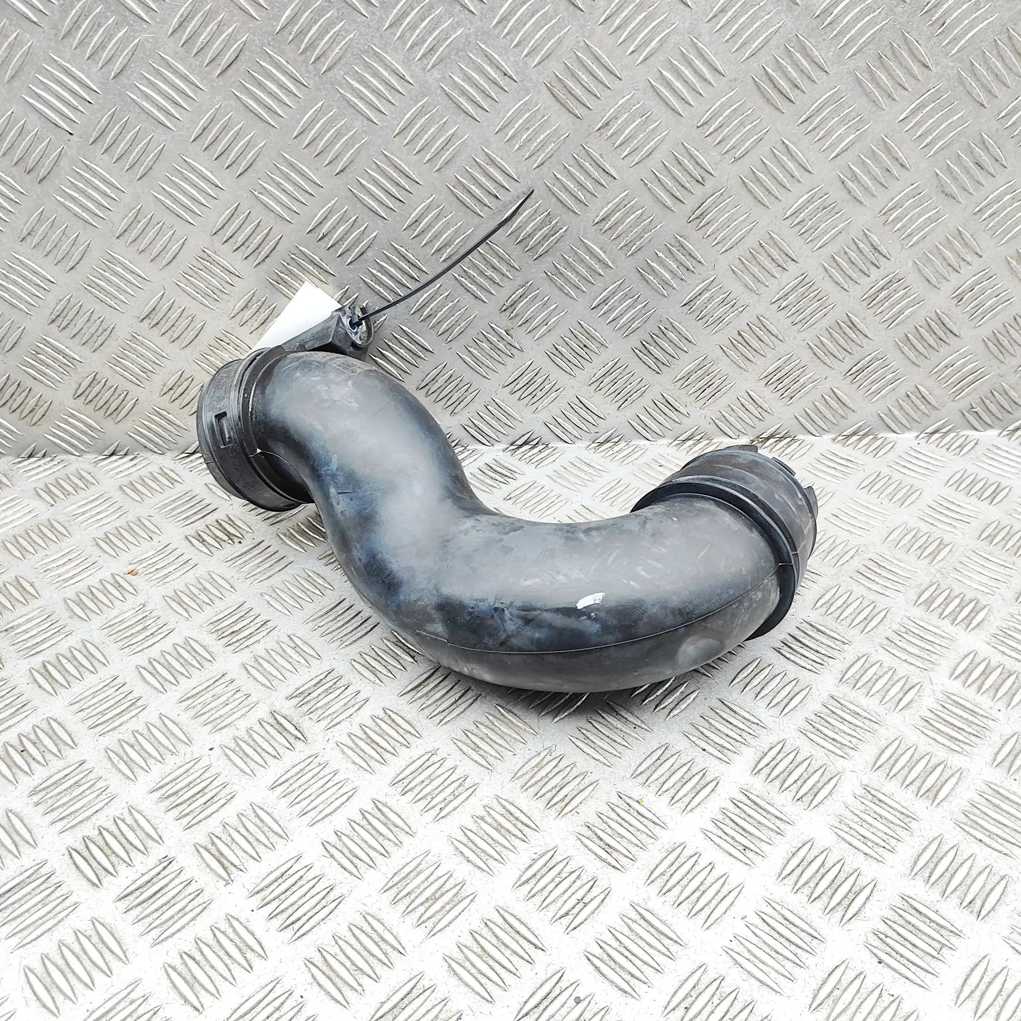 Renault Zoe Air Intake Tube Air Intake Tube — RENAULT ZOE (BFM_) (2012-...)...