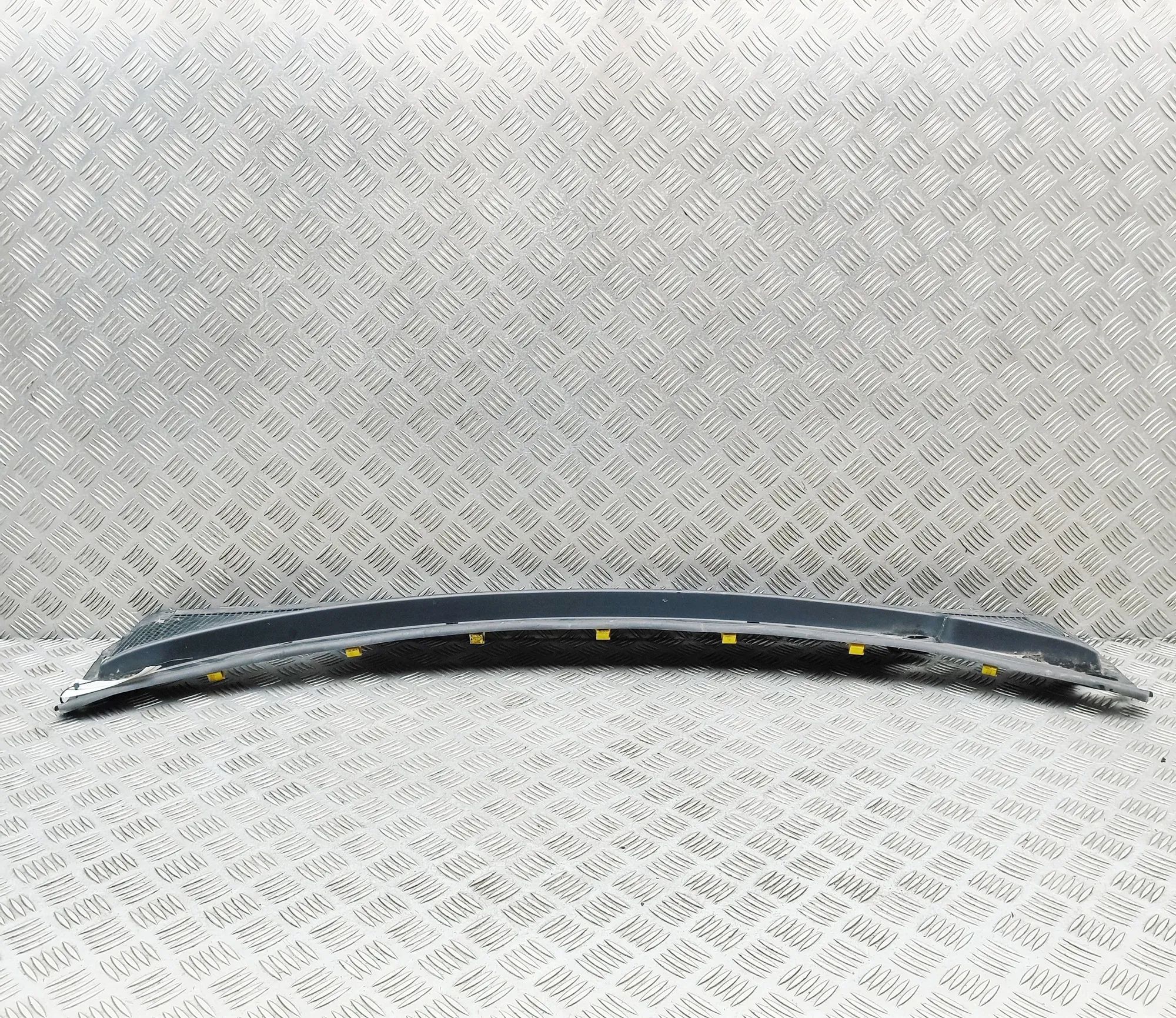 Renault Zoe Front Wiper Cowl Trim Front Wiper Cowl Trim — RENAULT ZOE (BFM_) (201...