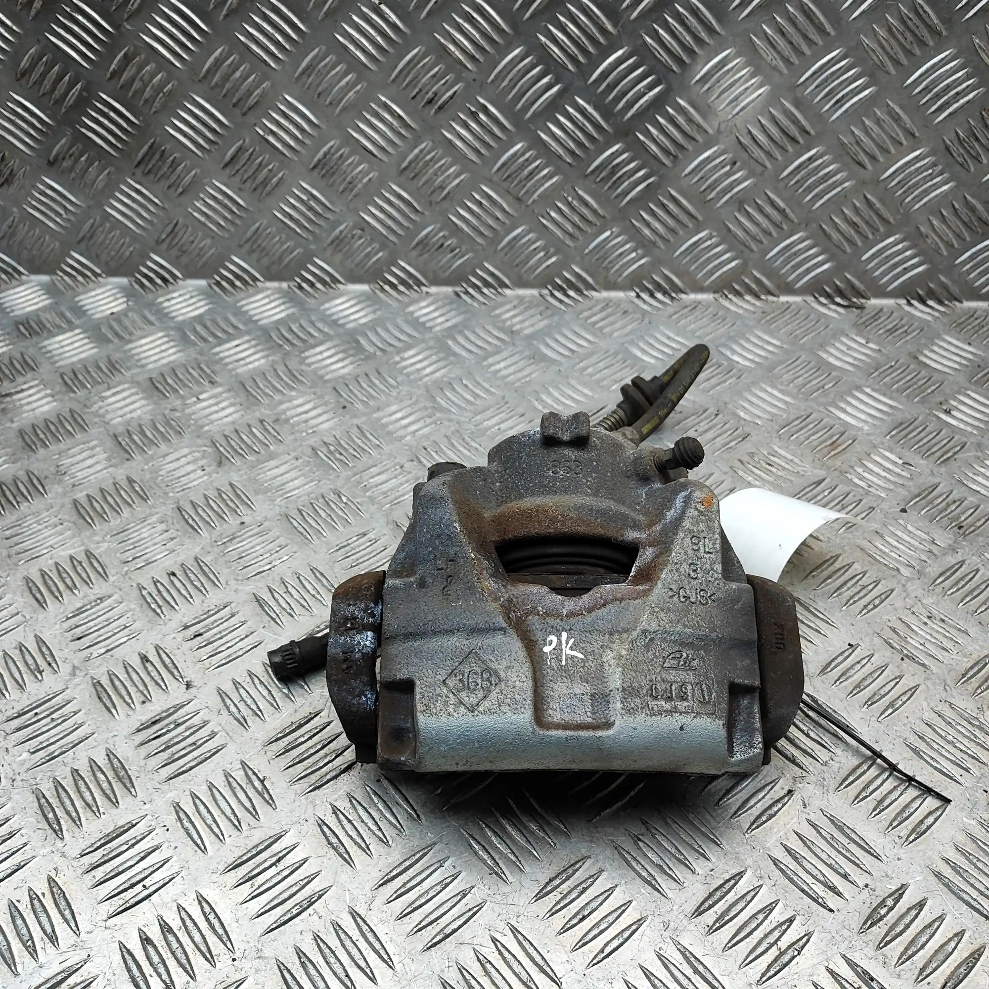 Renault Zoe Brake caliper — front left Brake caliper — front left — RENAULT ZOE (BFM_)...