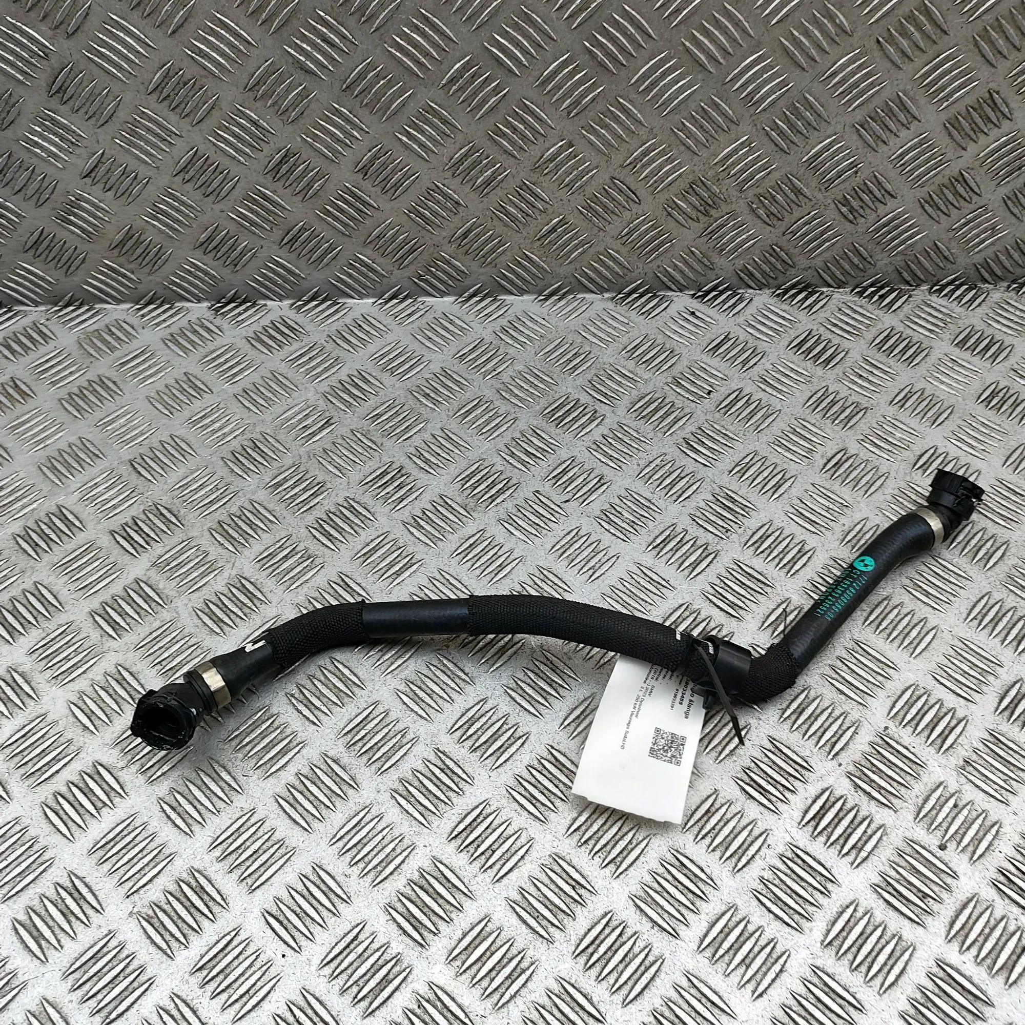 BMW 6 GT (G32) Jahutuslõdviku kolmik Coolant hose — BMW X6G06 (2019-...) — 8598055

...