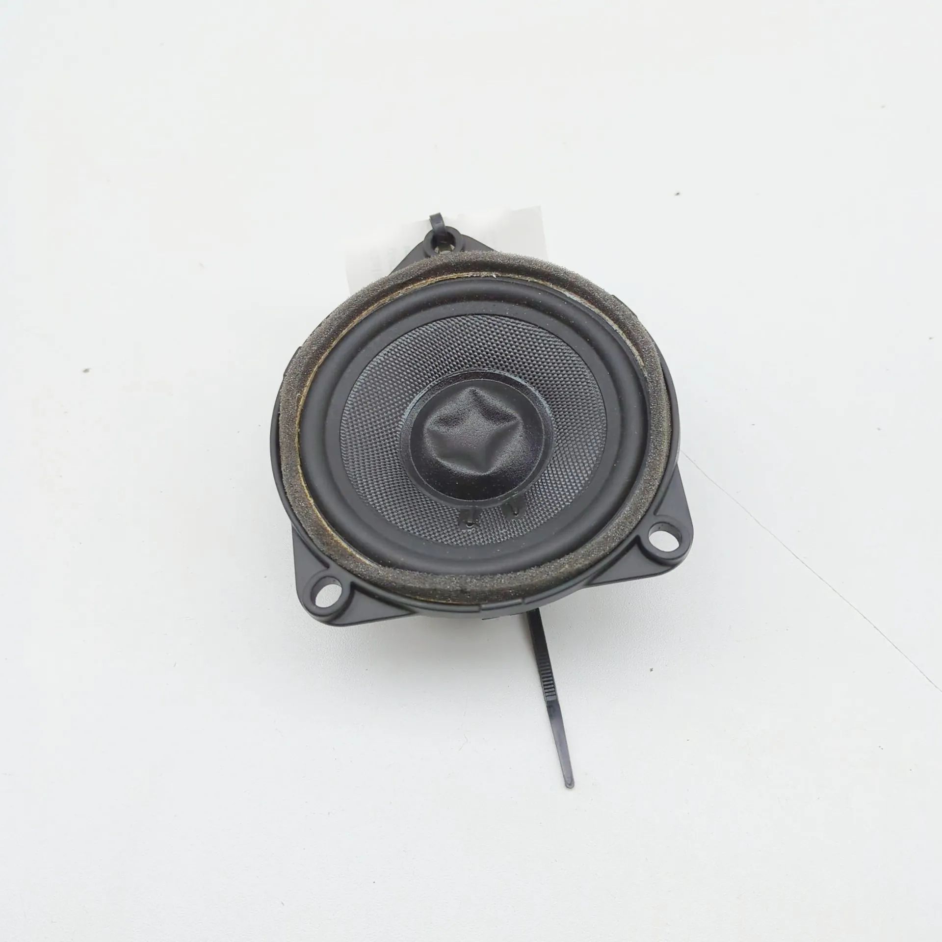 Porsche Taycan Rear Left Door Speaker Rear Left Door Speaker — PORSCHE TAYCAN (2019-....