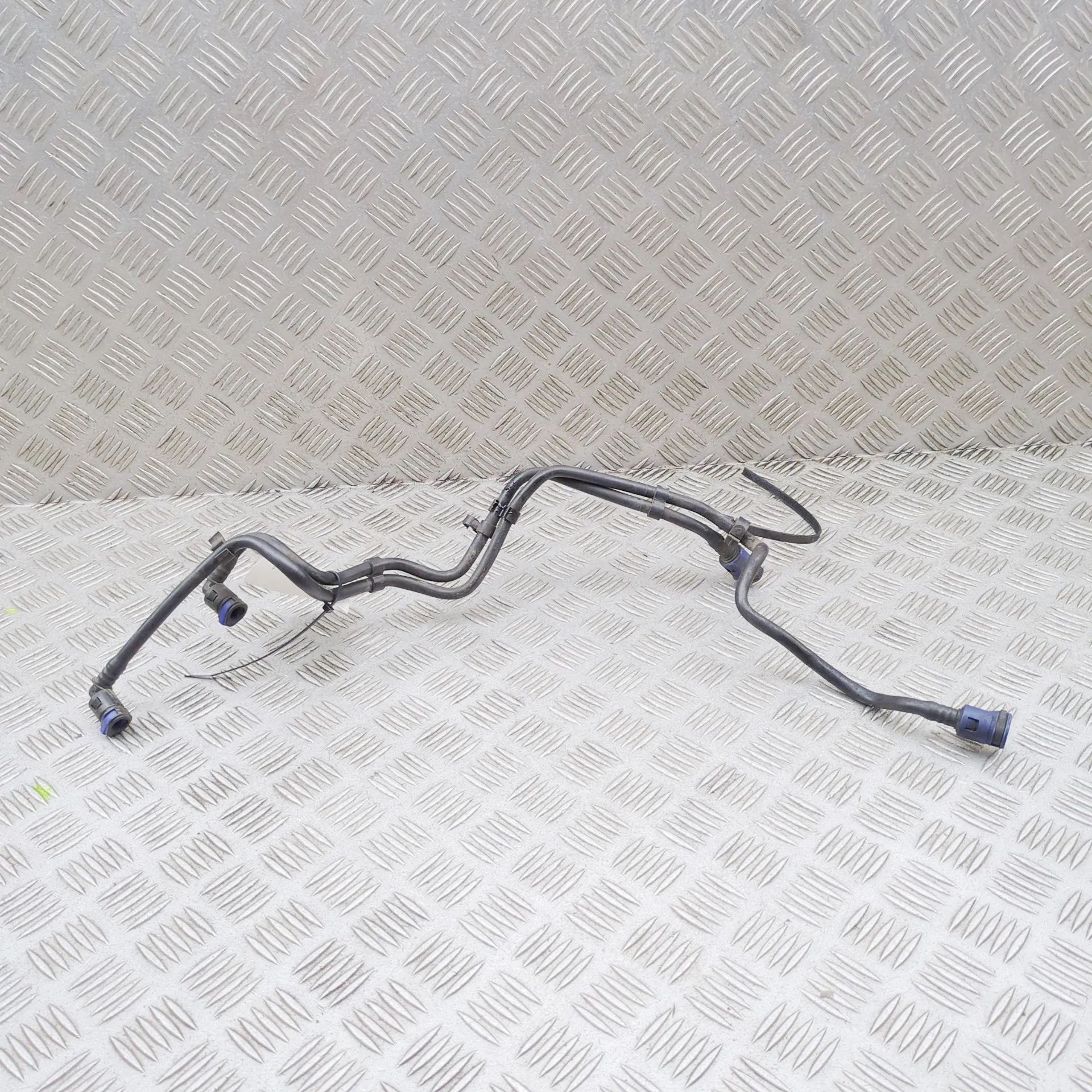 Land Rover Range Rover Evoque Шланг системы охлаждения Coolant hose — LAND ROVER RANGE ROVER EVOQUE (L...