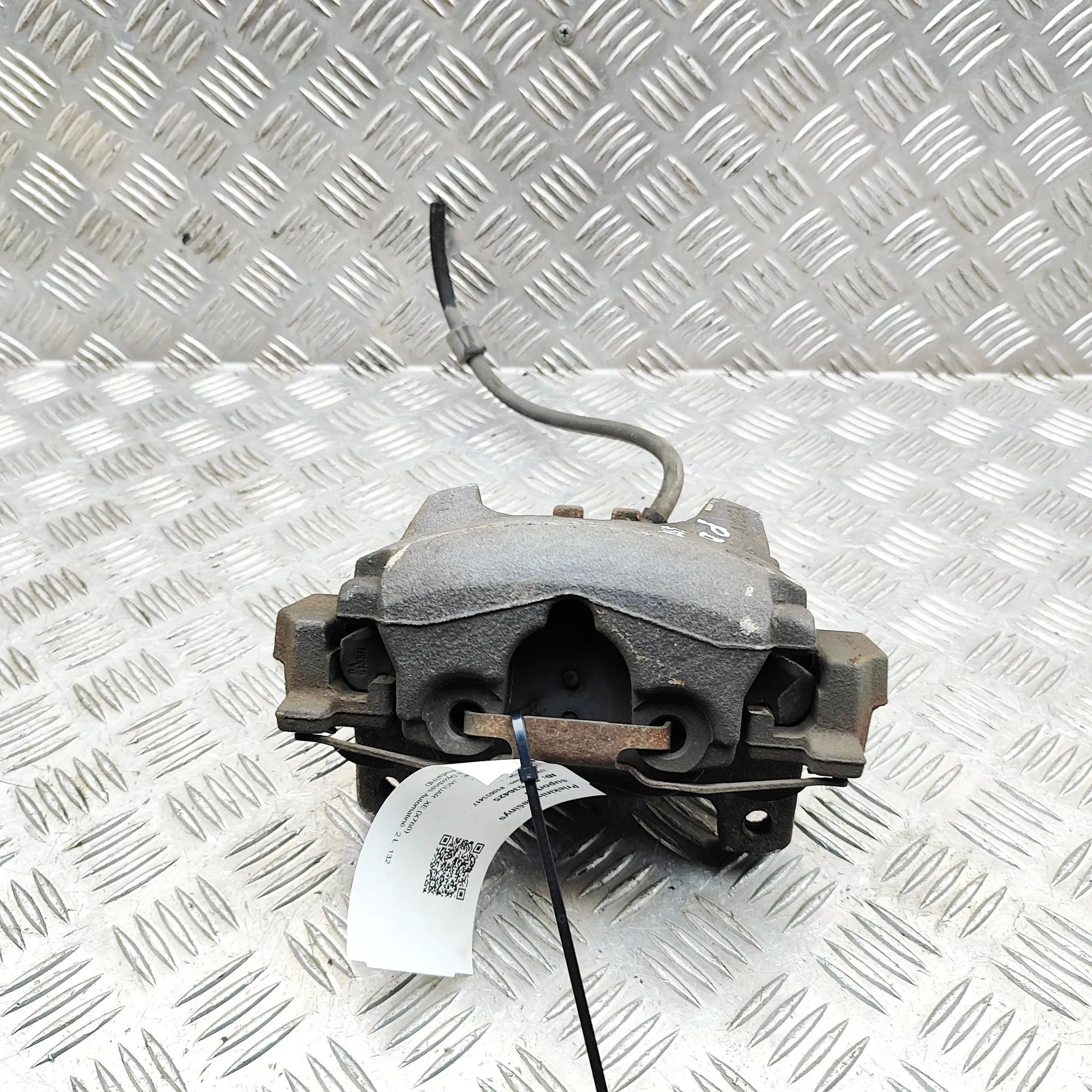 Jaguar XE Brake caliper — front right Brake caliper — front right — JAGUAR XE (X760) ...