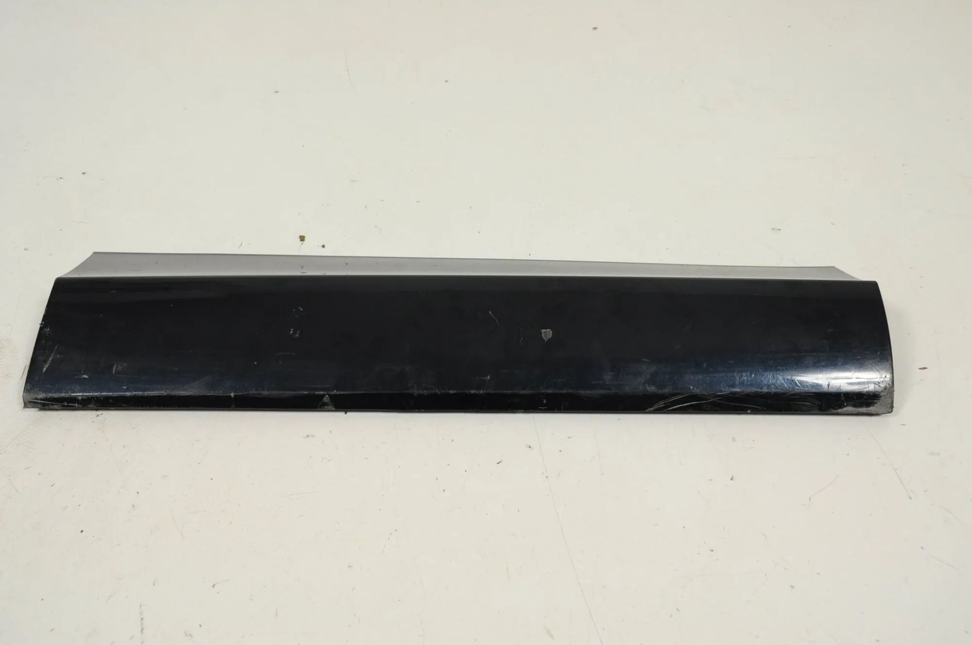 Audi Q3 (8U) Lower door moulding — rear — right Lower door moulding — rear — right — AUDI Q3 (8...