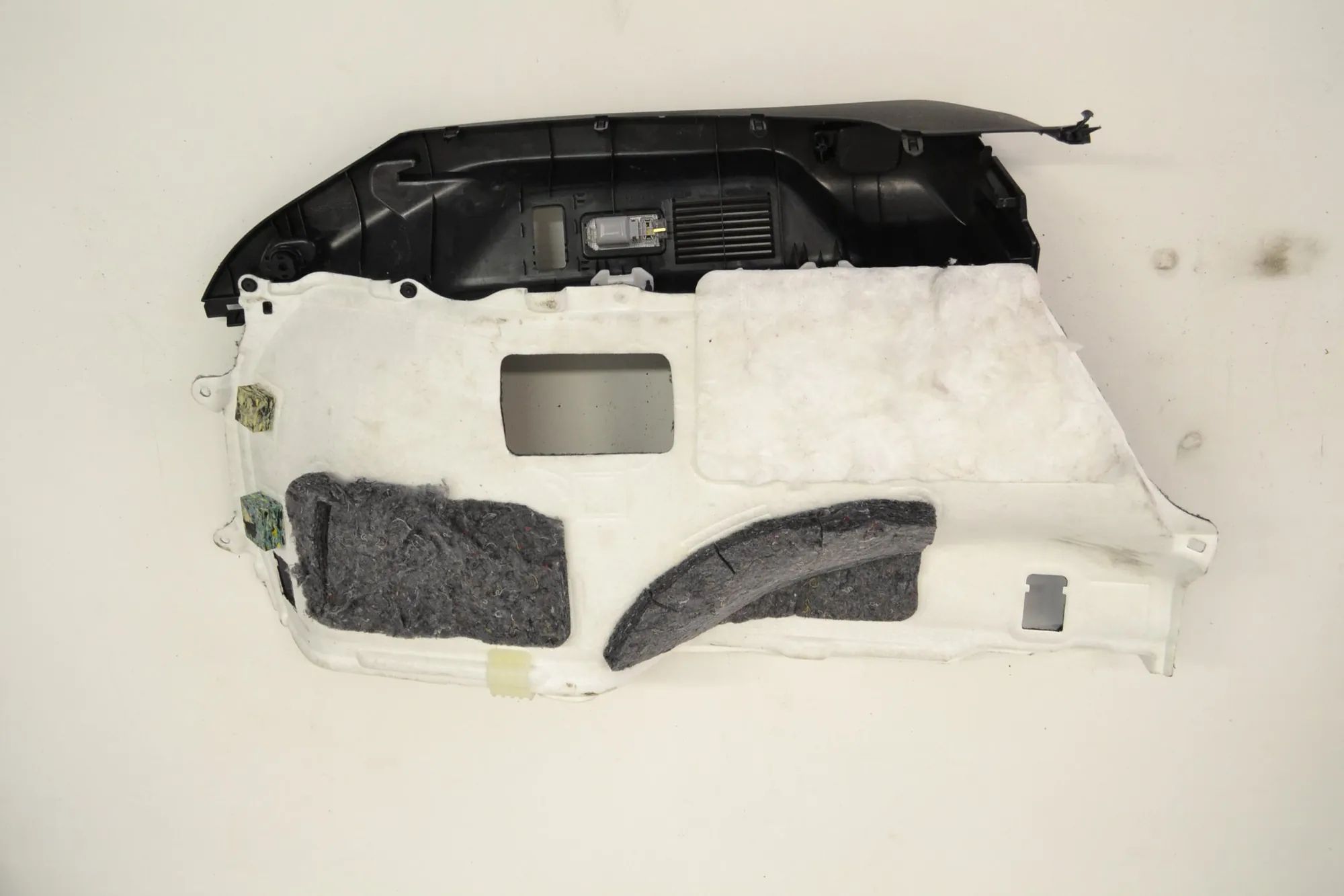 Lexus RX Right Side Trunk Trim Right Side Trunk Trim — LEXUS RX (_L2_) (2015-....