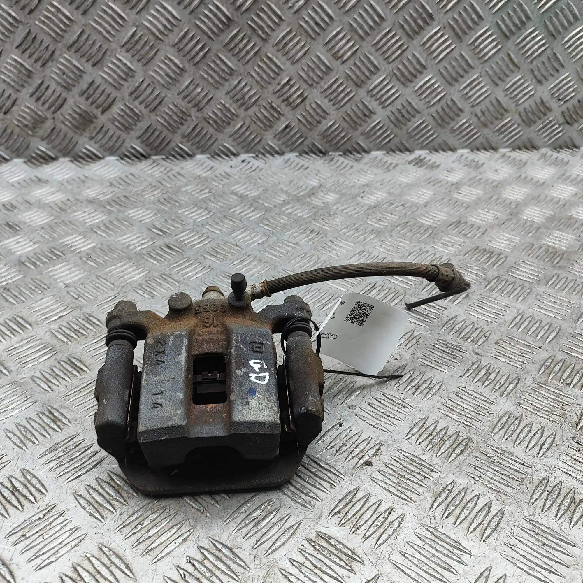 Nissan Leaf Brake caliper — rear right Brake caliper — rear right — NISSAN LEAF (ZE1) ...