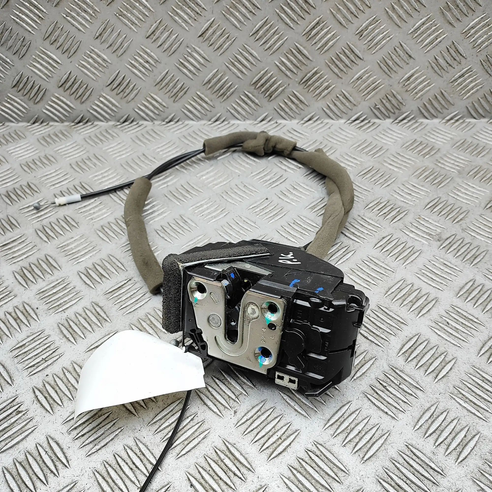Nissan Leaf Door lock — front left Door lock — front left — NISSAN LEAF (ZE1) (201...