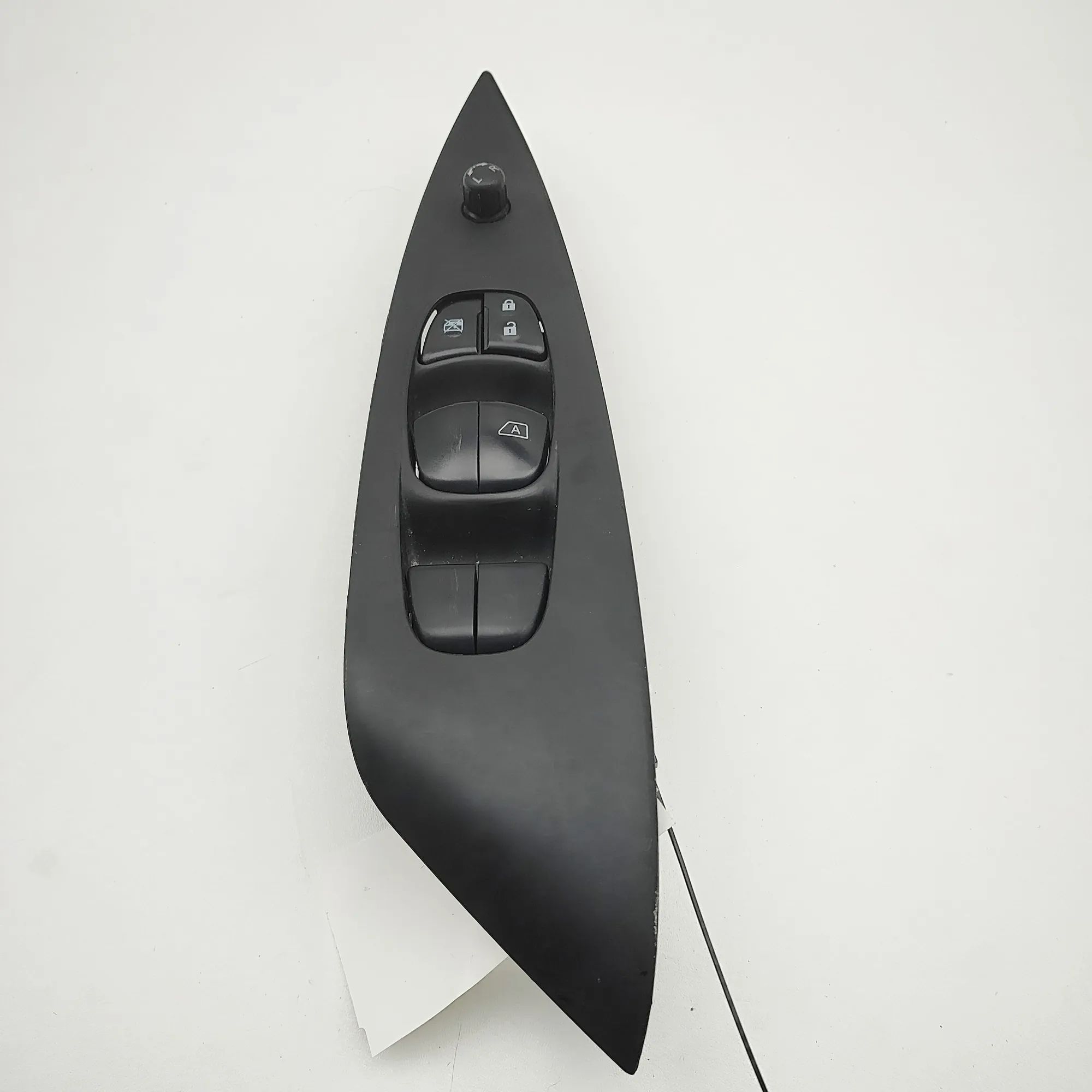 Nissan Leaf Door window switch — front right Door window switch — front right — NISSAN LEAF ...