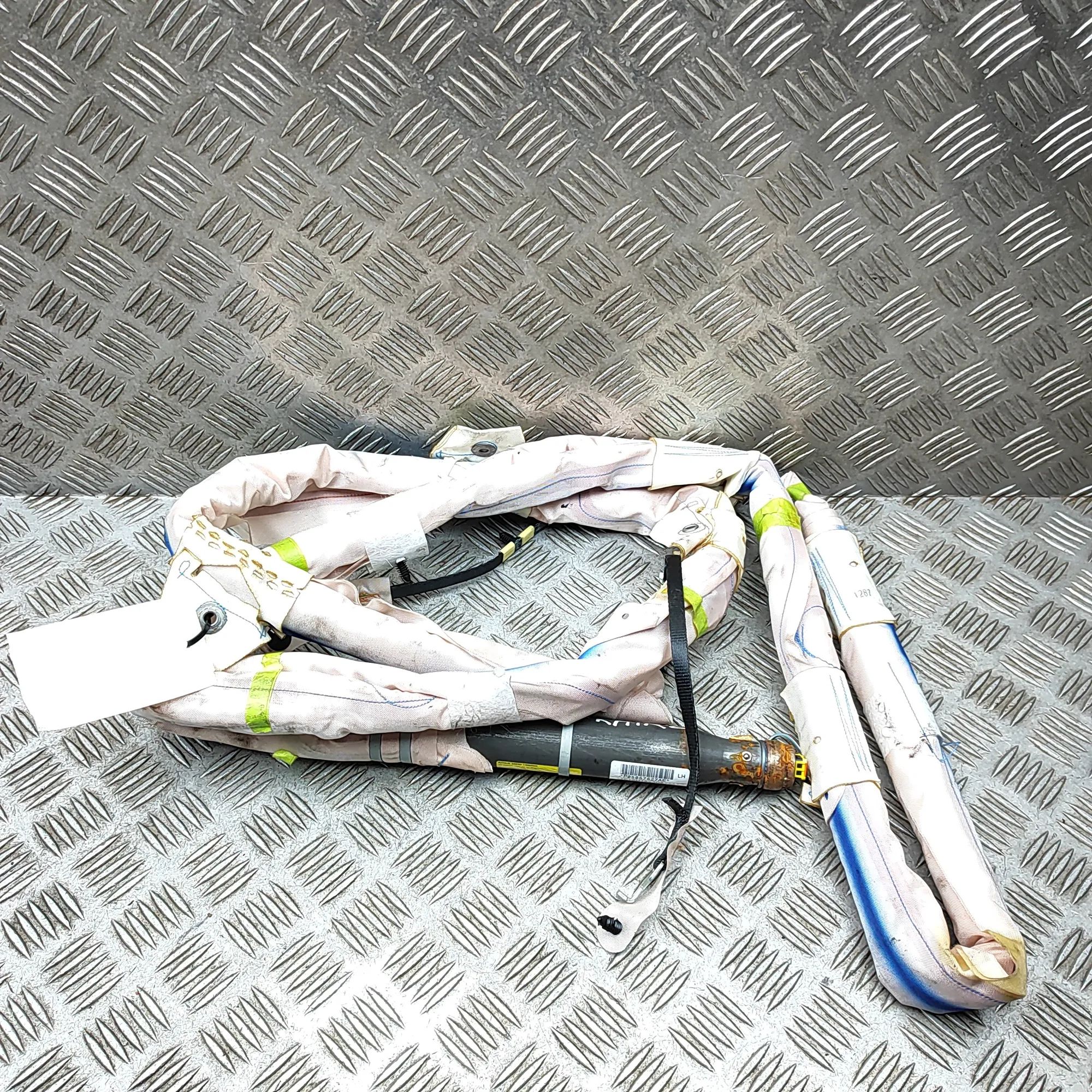 Chrysler Grand Voyager / Town & Country Left Side Roof Safety Curtain SRS Left Side Roof Safety Curtain SRS — CHRYSLER GR...